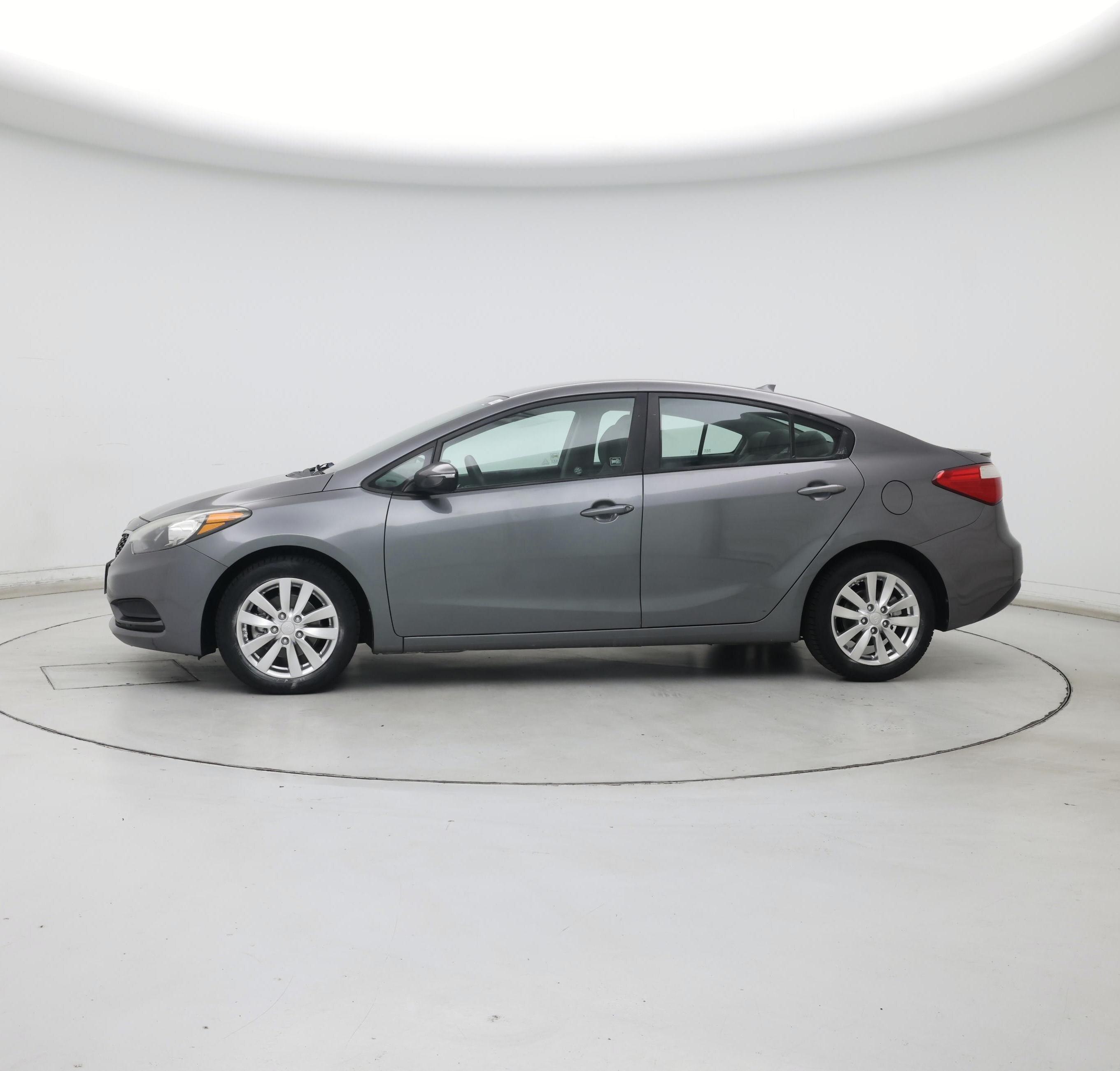 Thumbnail: 2016 Kia Forte - 3