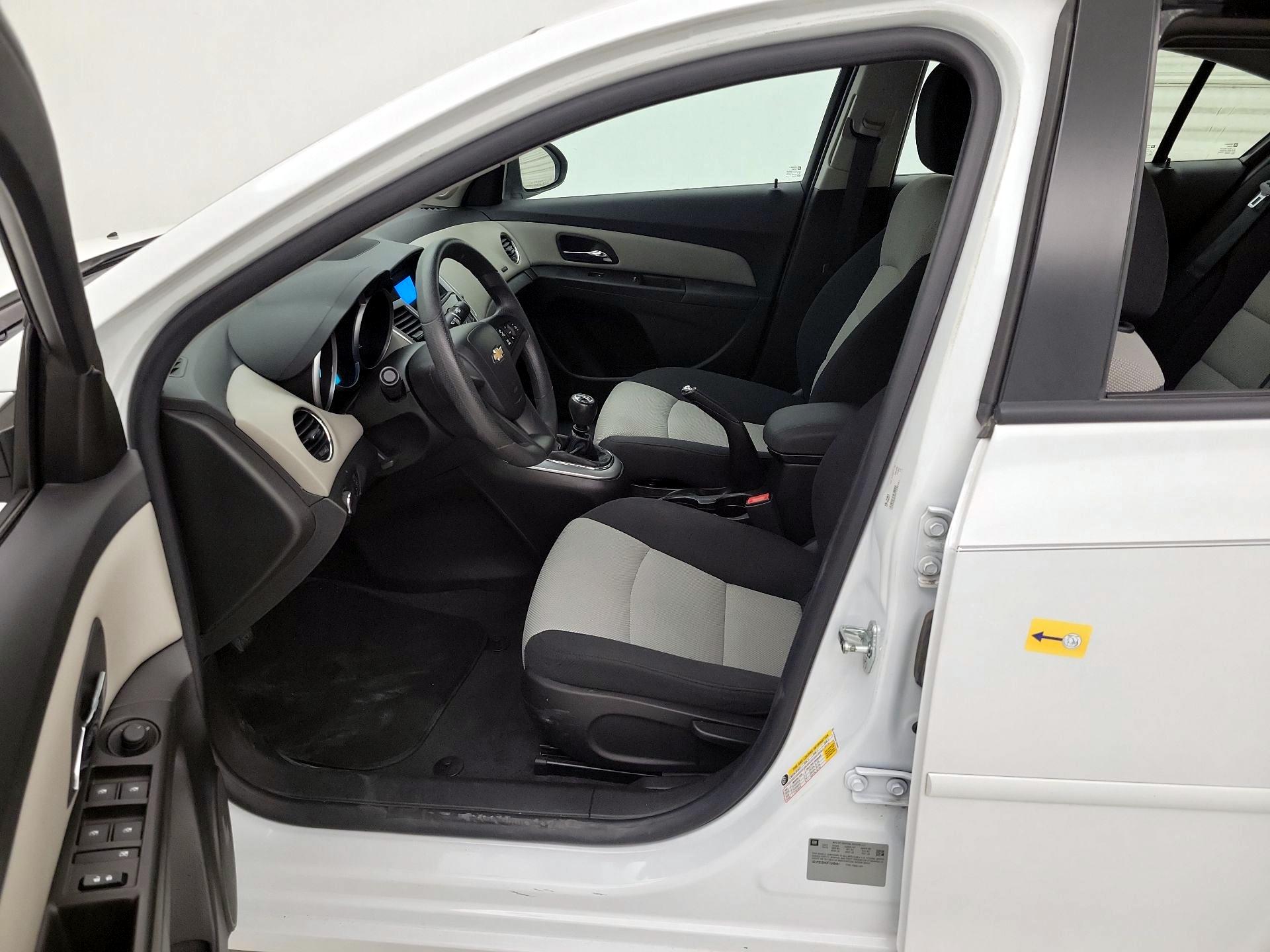 Thumbnail: 2015 Chevrolet Cruze - 11