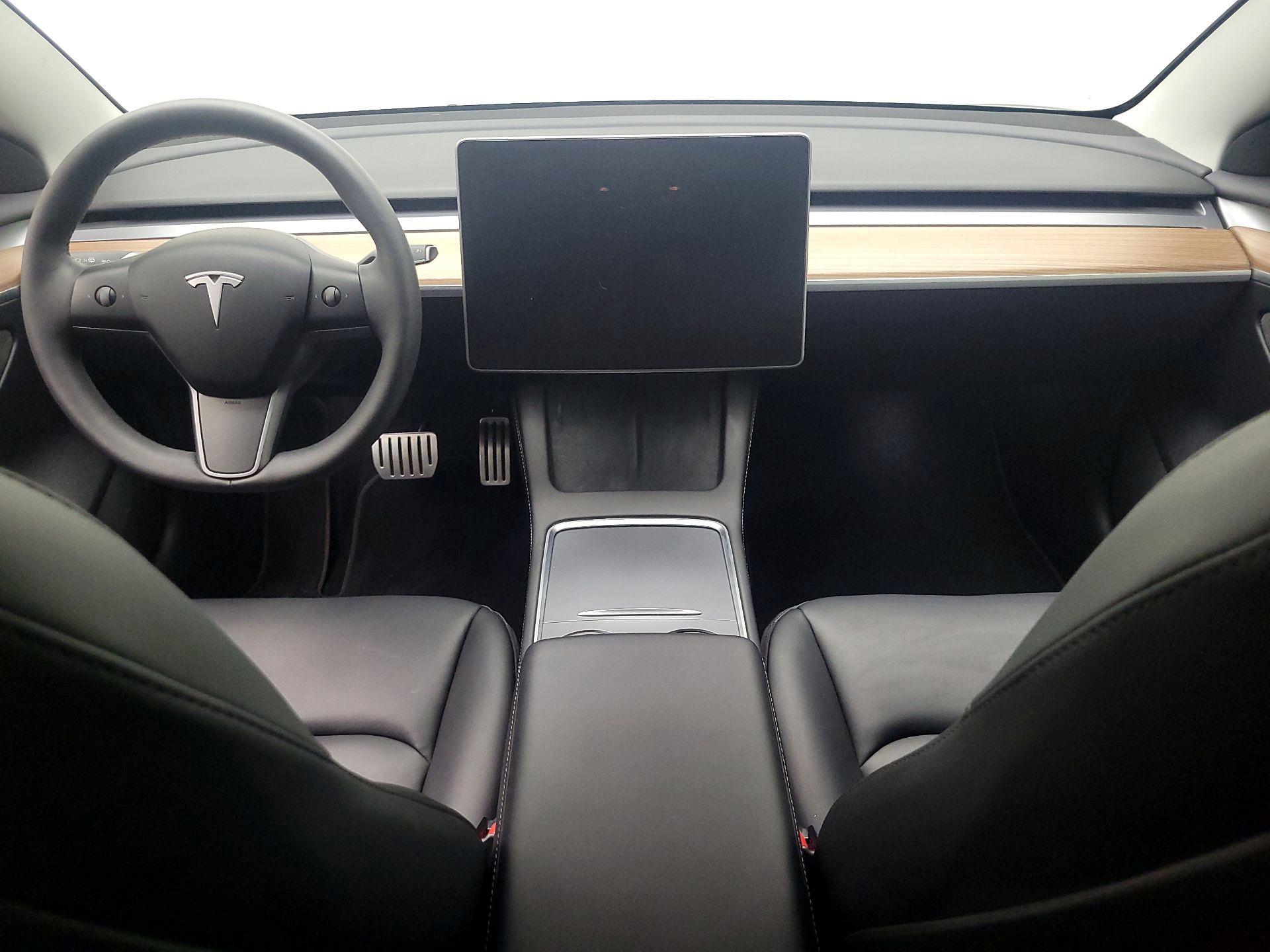 Thumbnail: 2023 Tesla Model 3 - 9