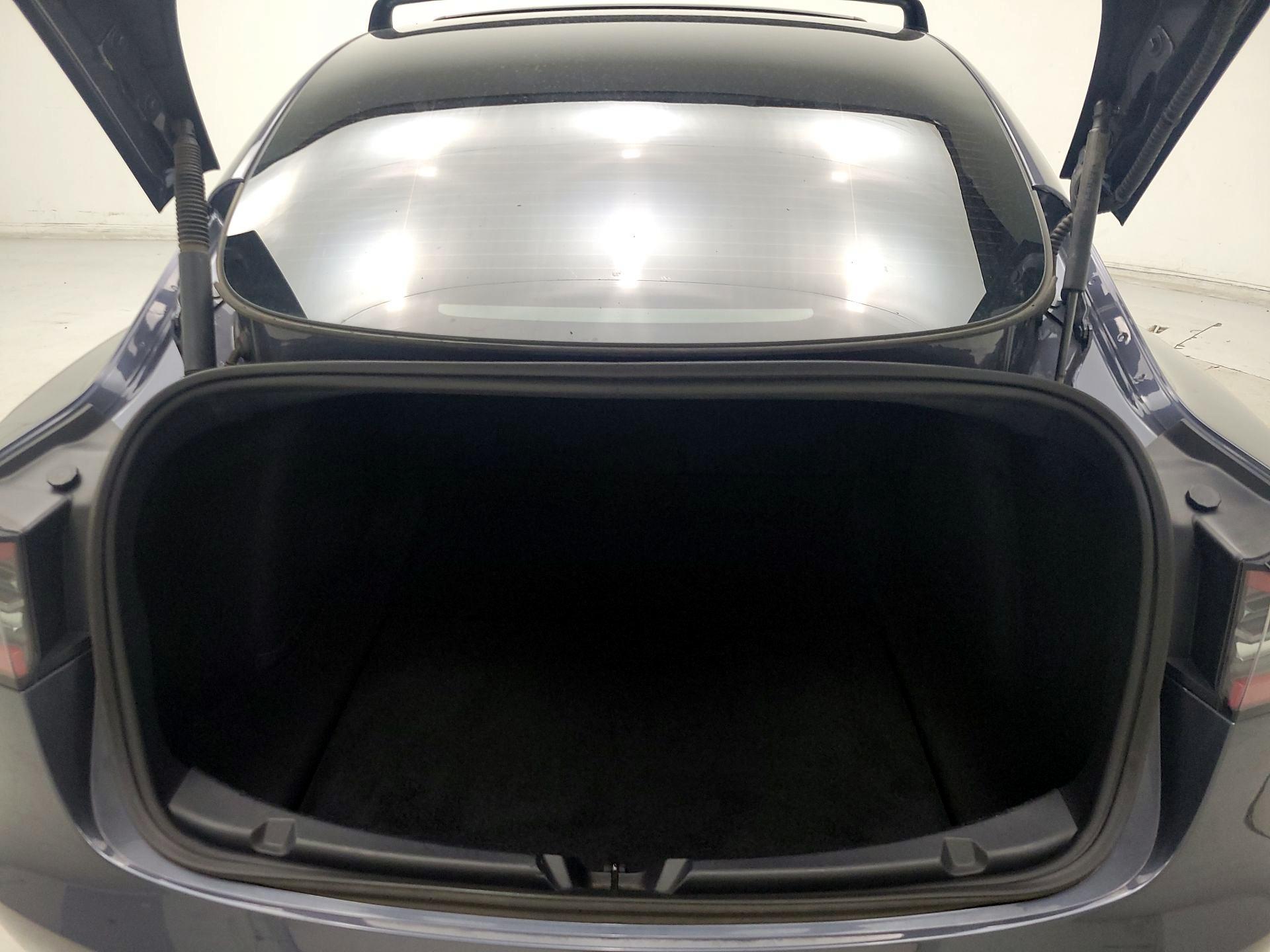 Thumbnail: 2023 Tesla Model 3 - 19