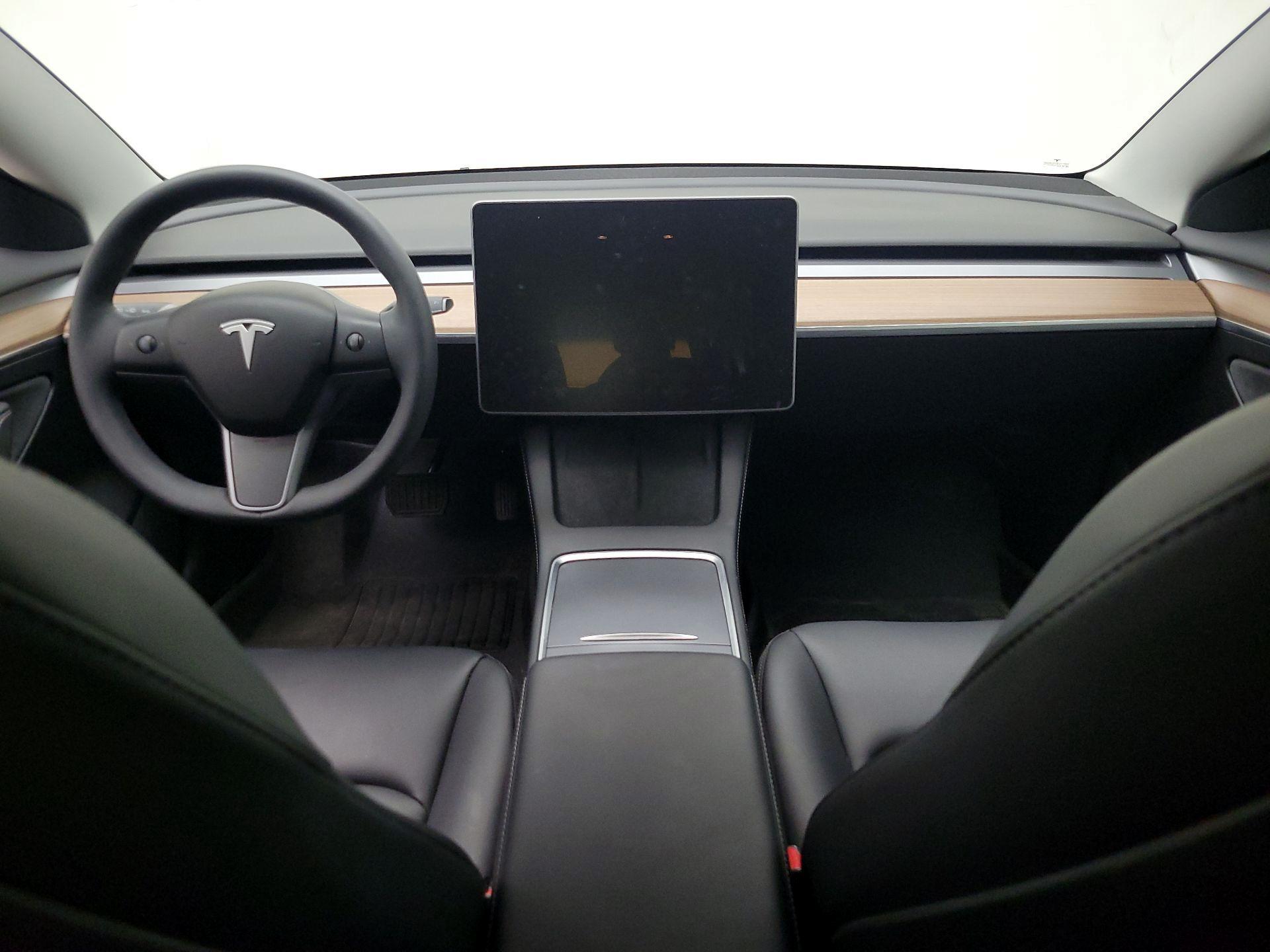 Thumbnail: 2022 Tesla Model 3 - 9