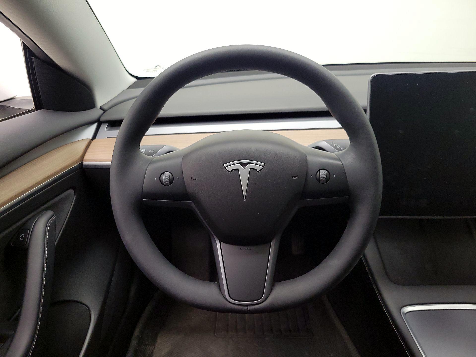 Thumbnail: 2022 Tesla Model 3 - 10