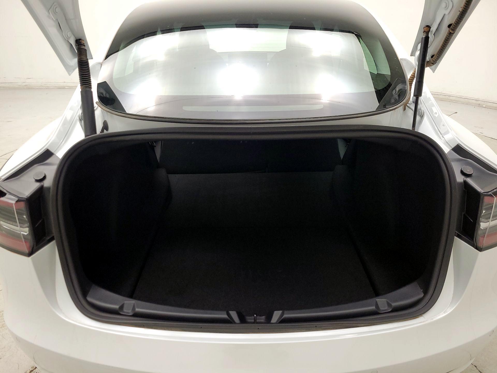 Thumbnail: 2022 Tesla Model 3 - 20