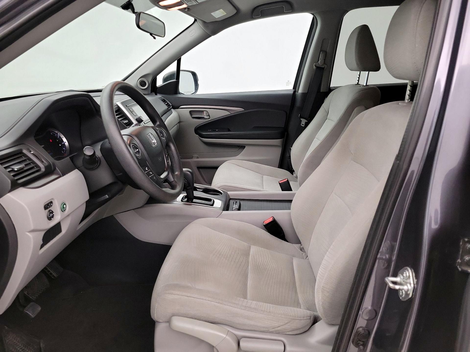 Thumbnail: 2017 Honda Pilot - 11