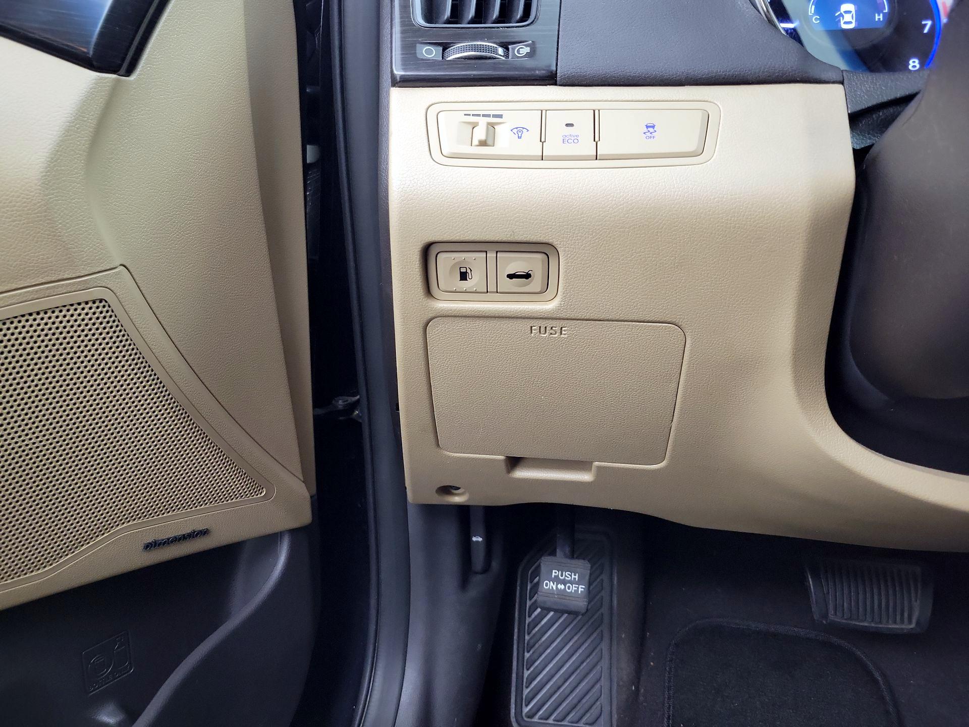 Thumbnail: 2013 Hyundai Sonata - 13