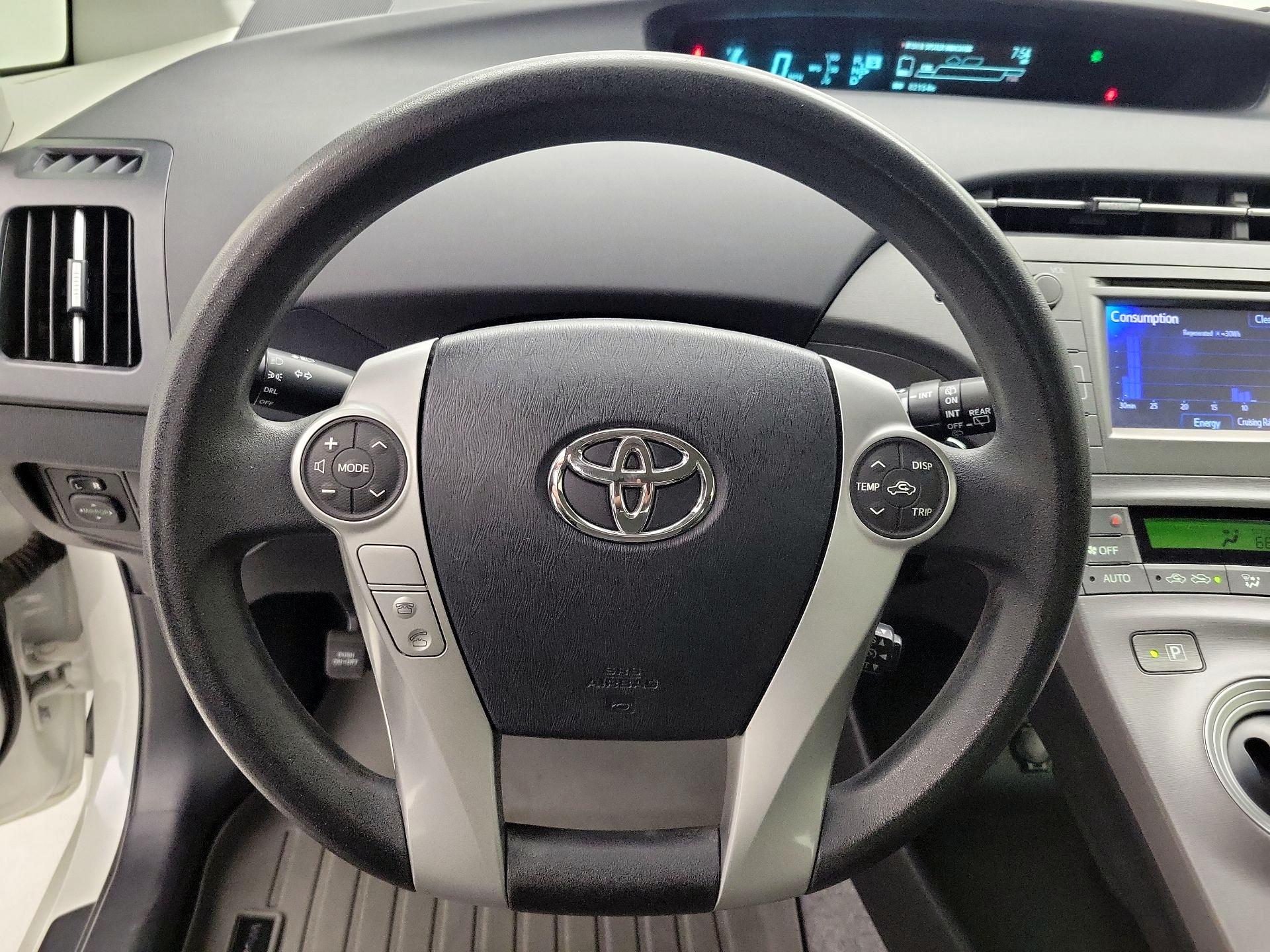 Thumbnail: 2015 Toyota Prius - 10