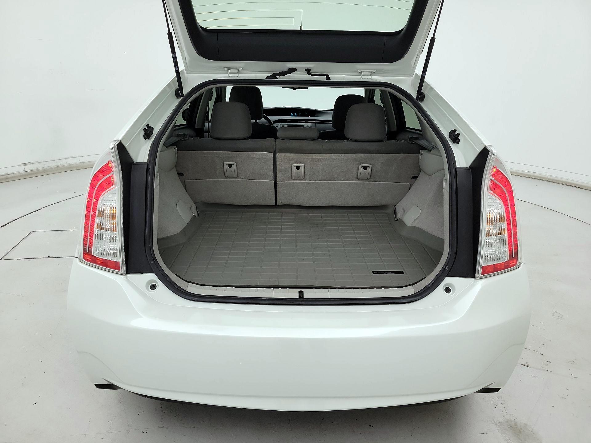 Thumbnail: 2015 Toyota Prius - 20