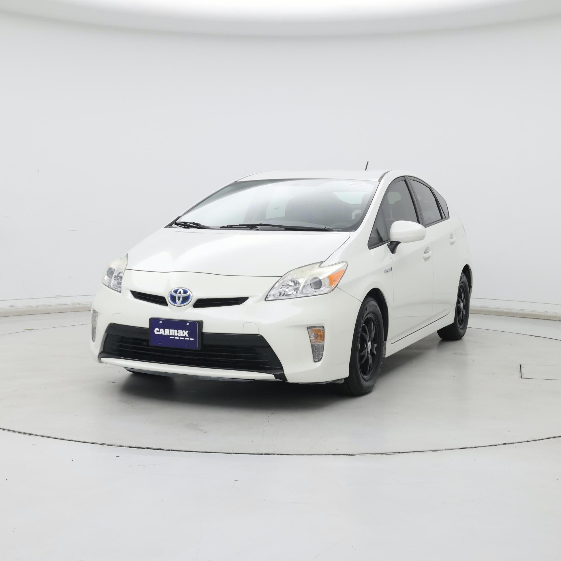 Thumbnail: 2015 Toyota Prius - 4
