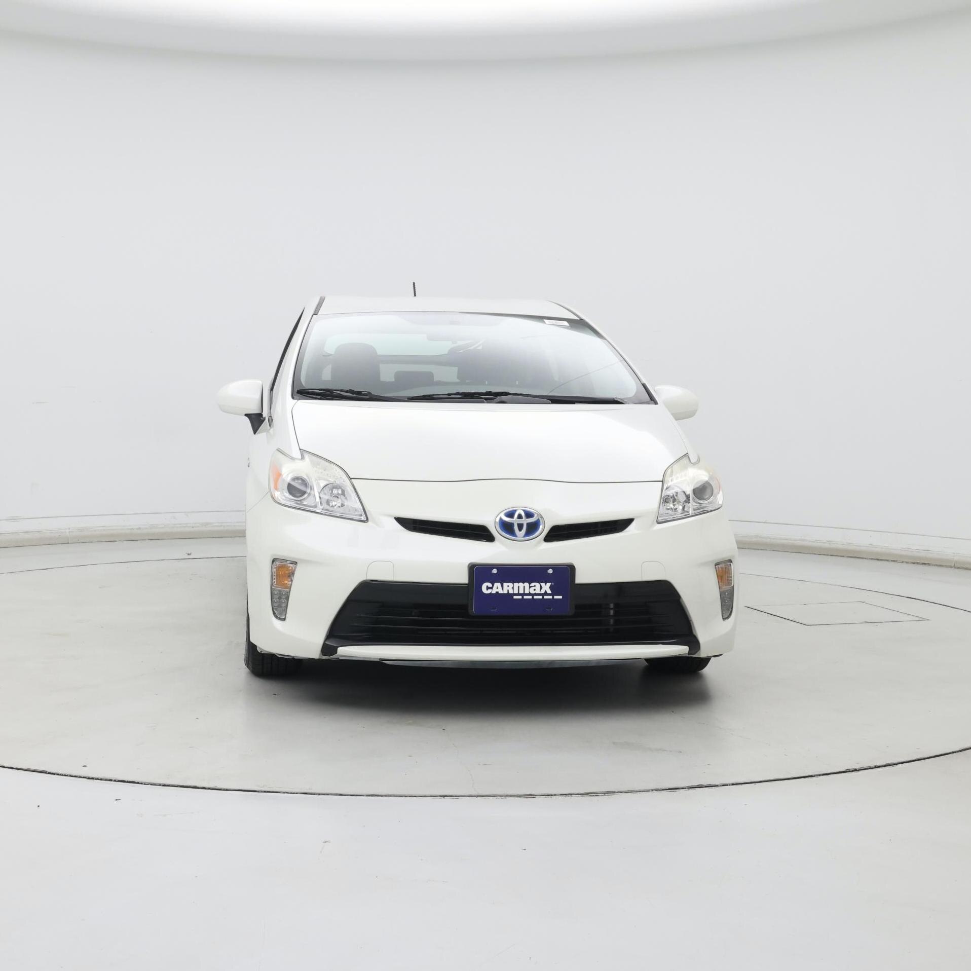 Thumbnail: 2015 Toyota Prius - 5