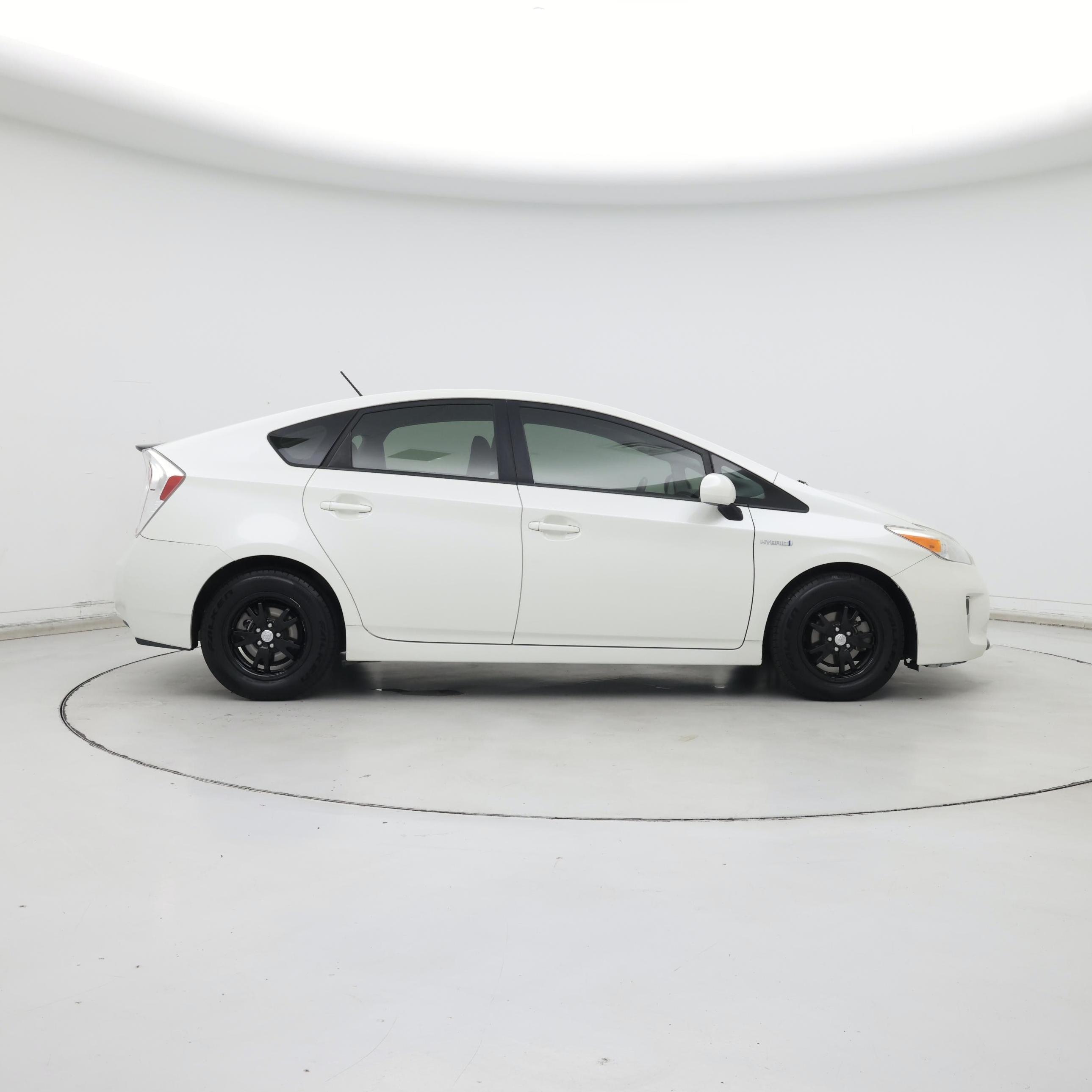 Thumbnail: 2015 Toyota Prius - 7