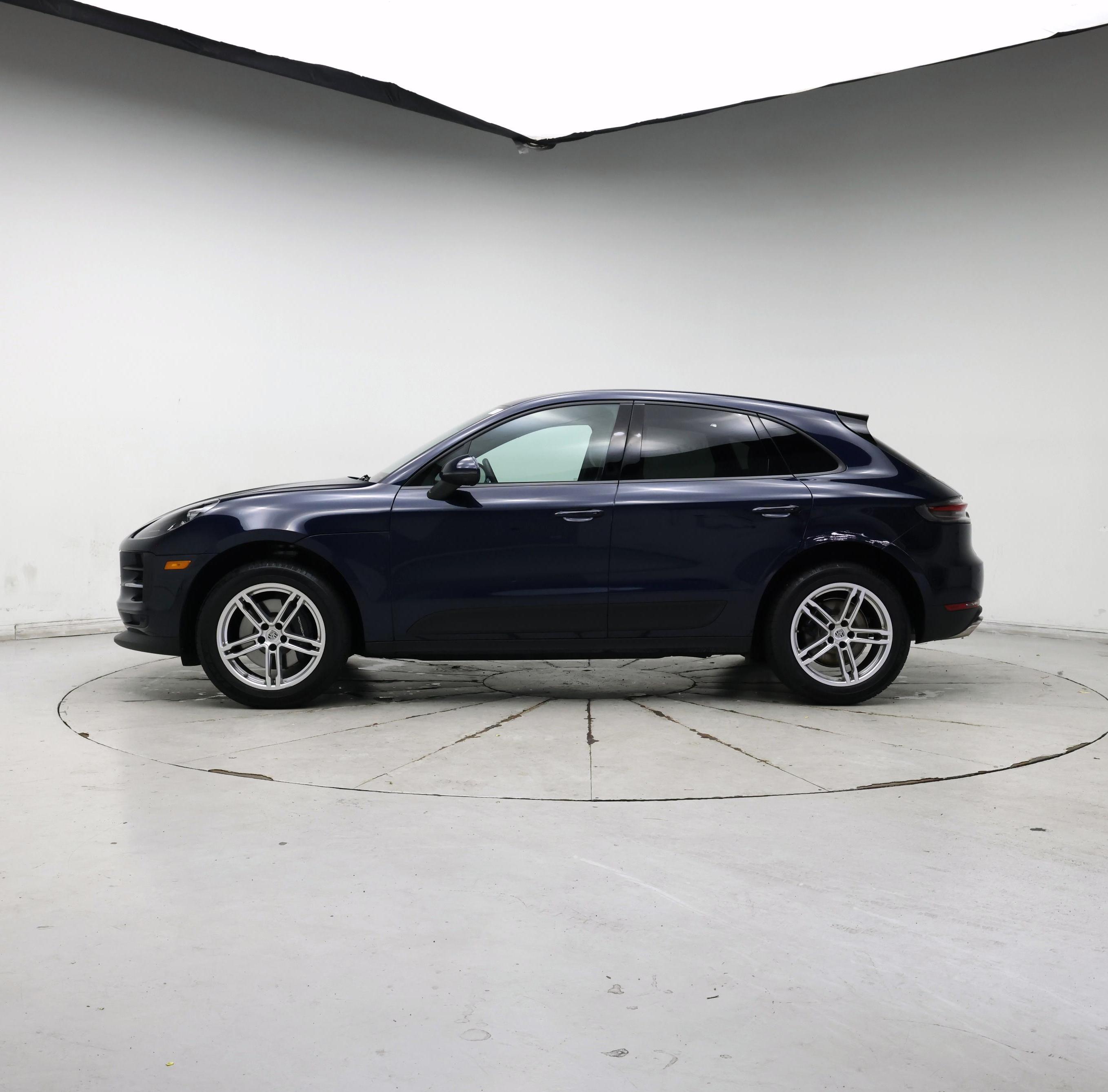 Thumbnail: 2021 Porsche Macan - 3