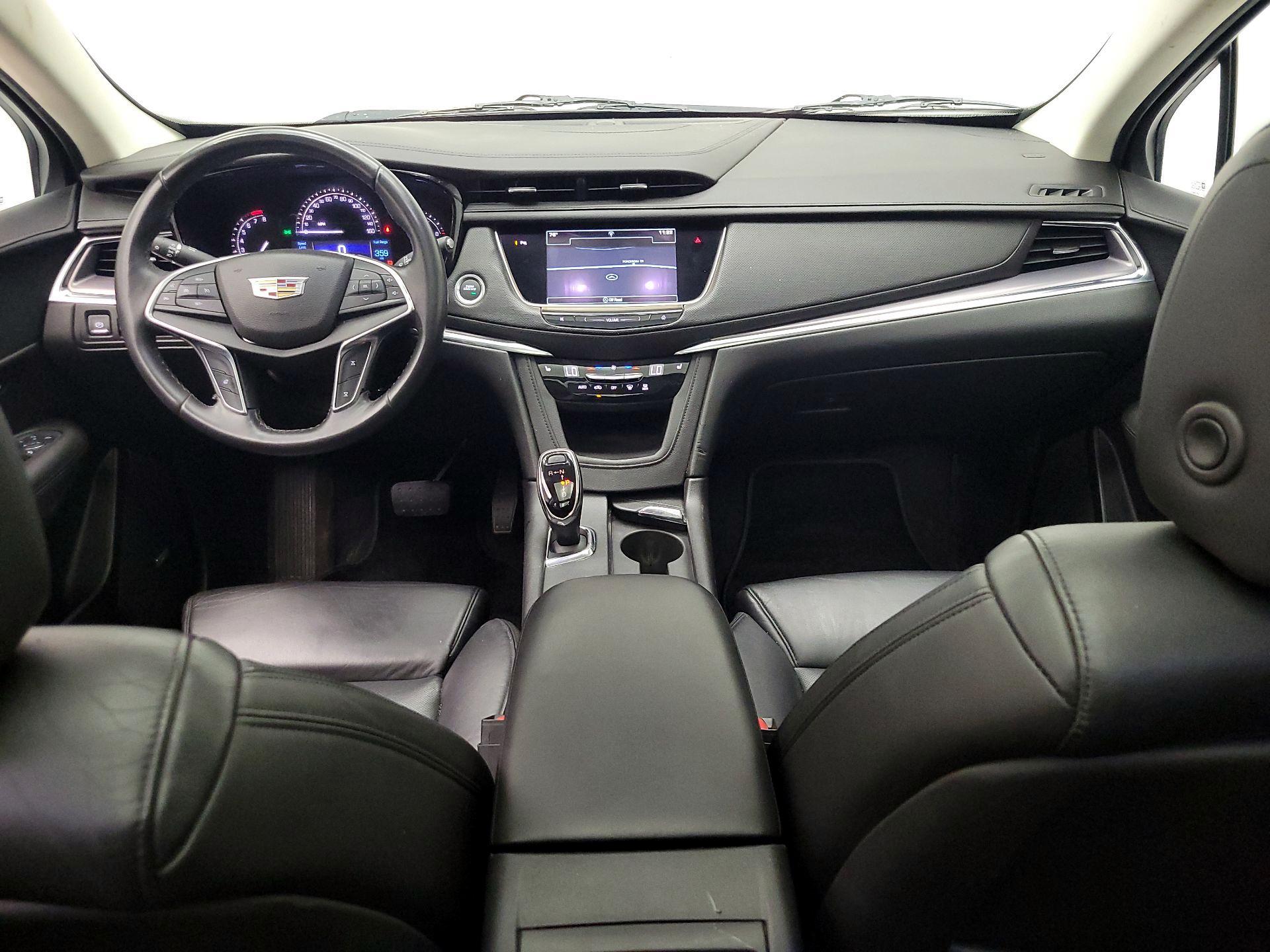 Thumbnail: 2017 Cadillac XT5 - 9