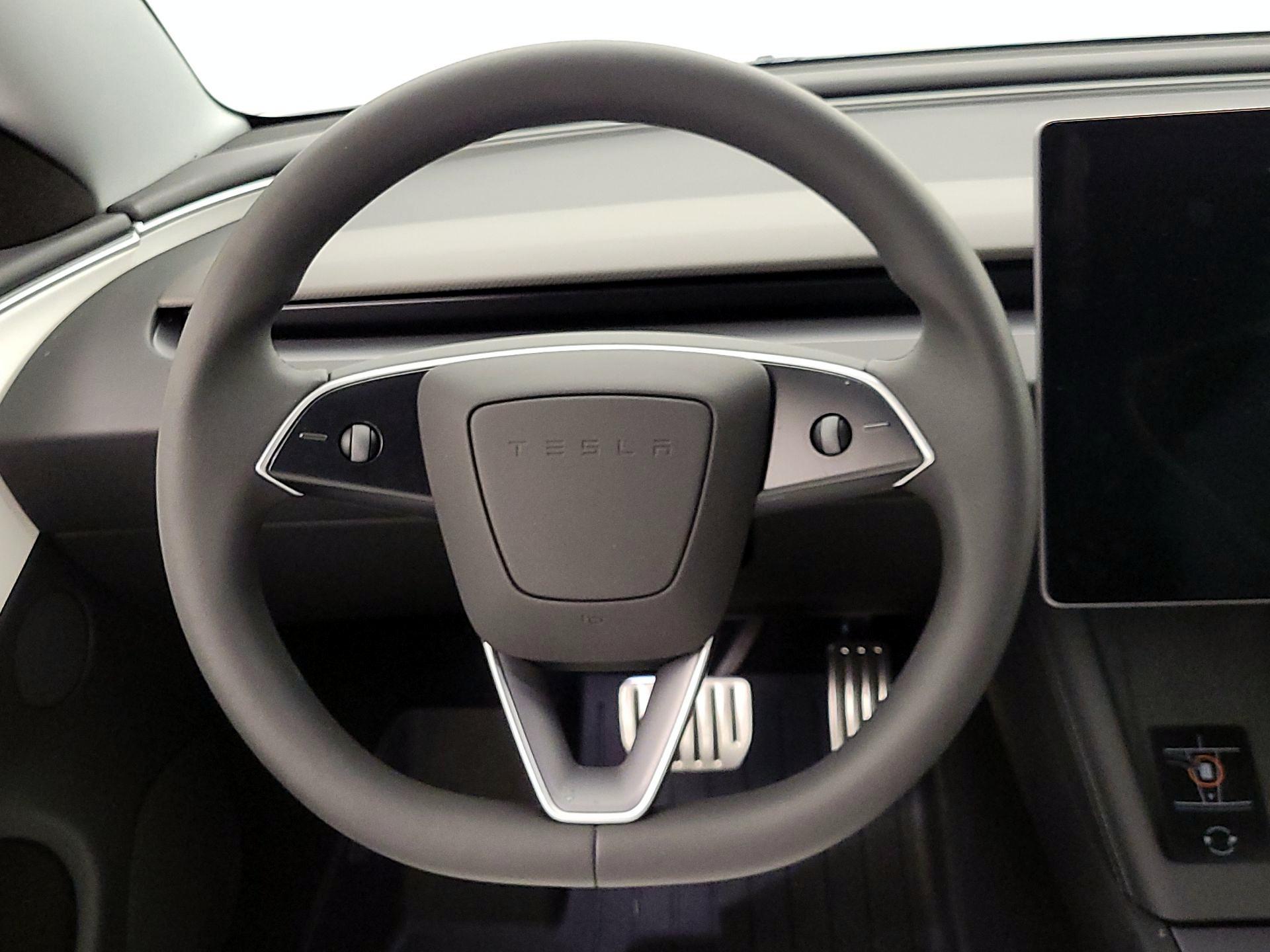 Thumbnail: 2024 Tesla Model 3 - 10