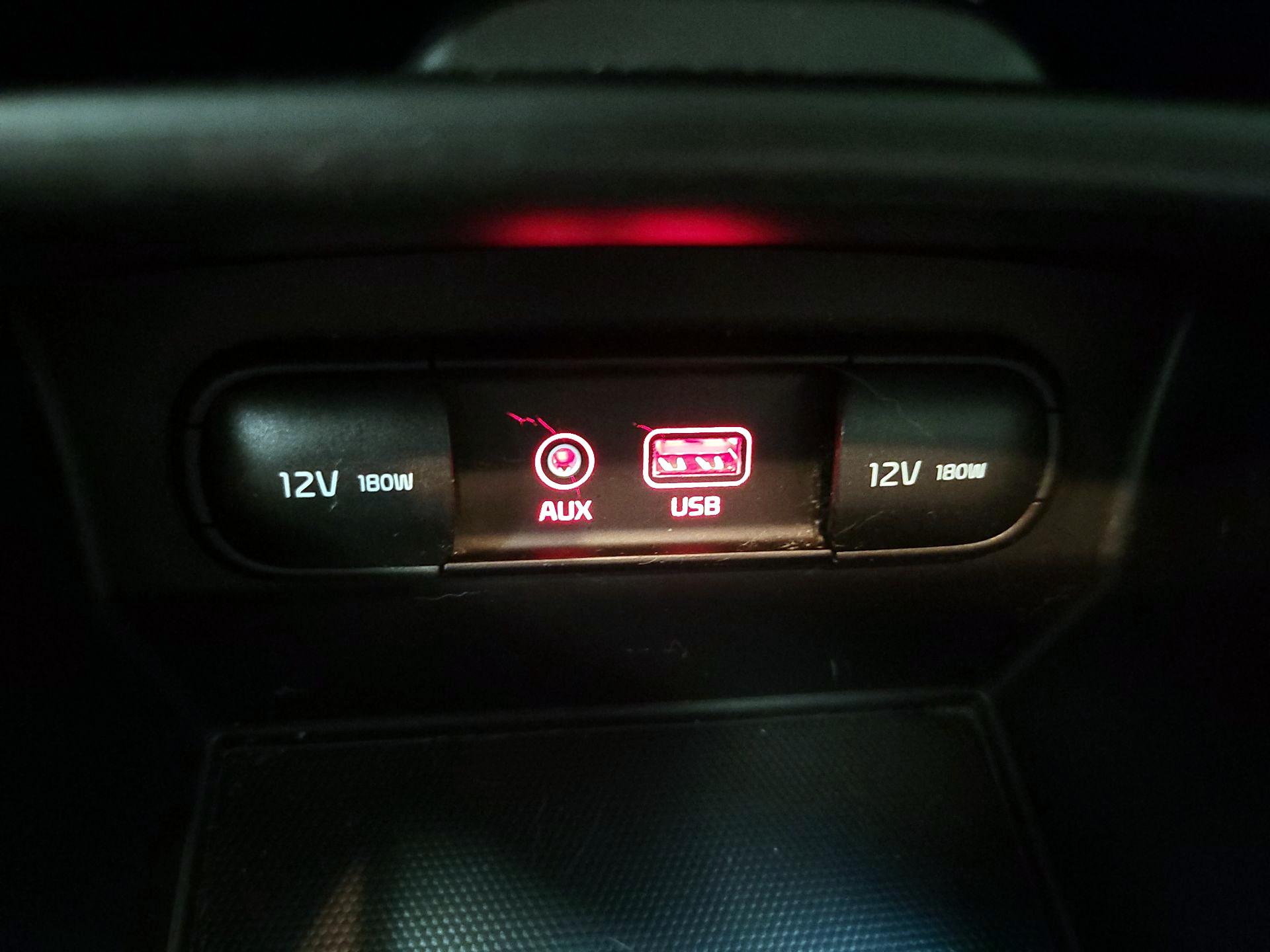 Thumbnail: 2019 Kia Sorento - 18