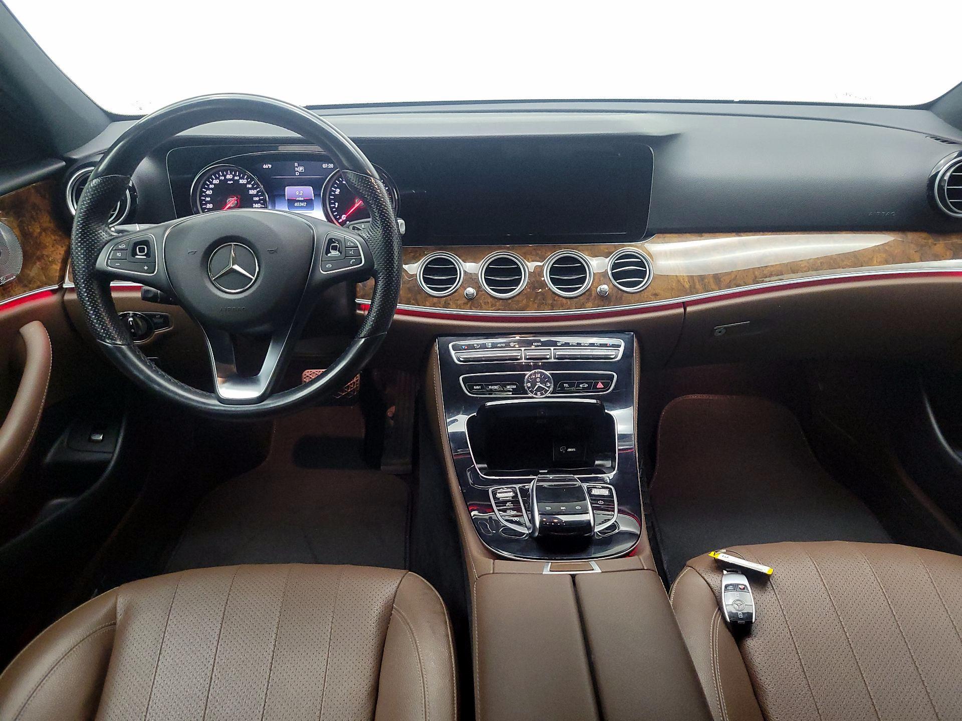 Thumbnail: 2017 Mercedes-Benz E-Class - 9