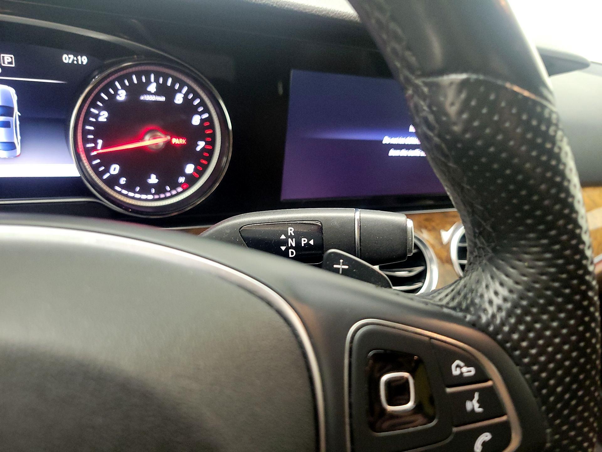 Thumbnail: 2017 Mercedes-Benz E-Class - 18
