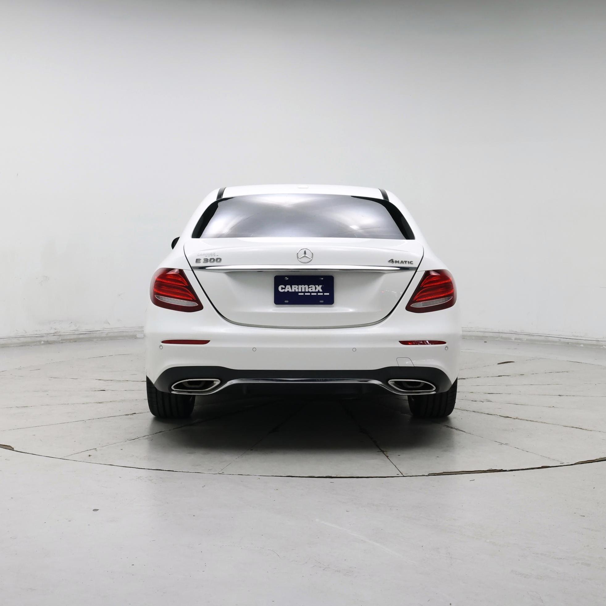 Thumbnail: 2017 Mercedes-Benz E-Class - 6