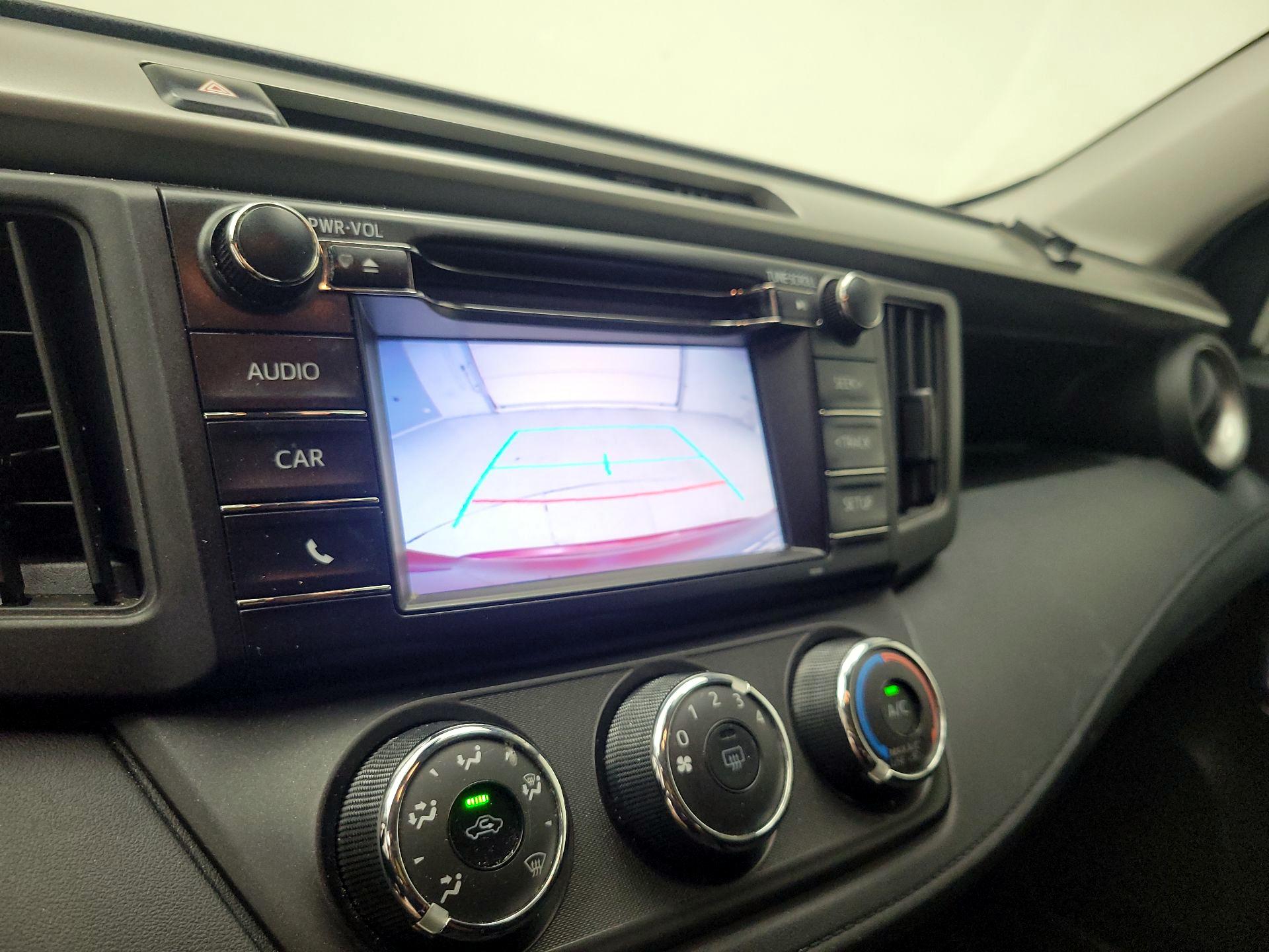 Thumbnail: 2018 Toyota RAV4 - 14