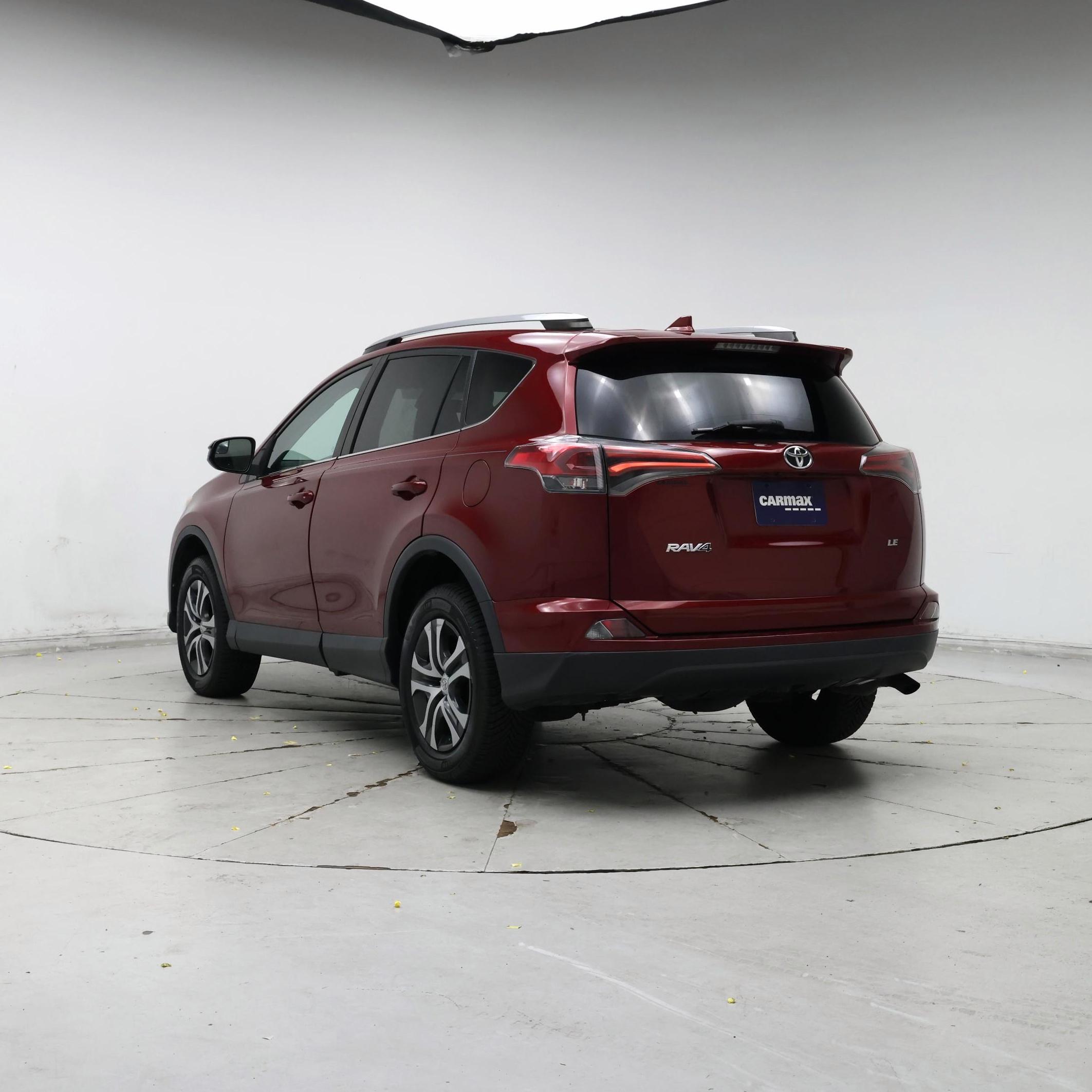 Thumbnail: 2018 Toyota RAV4 - 2