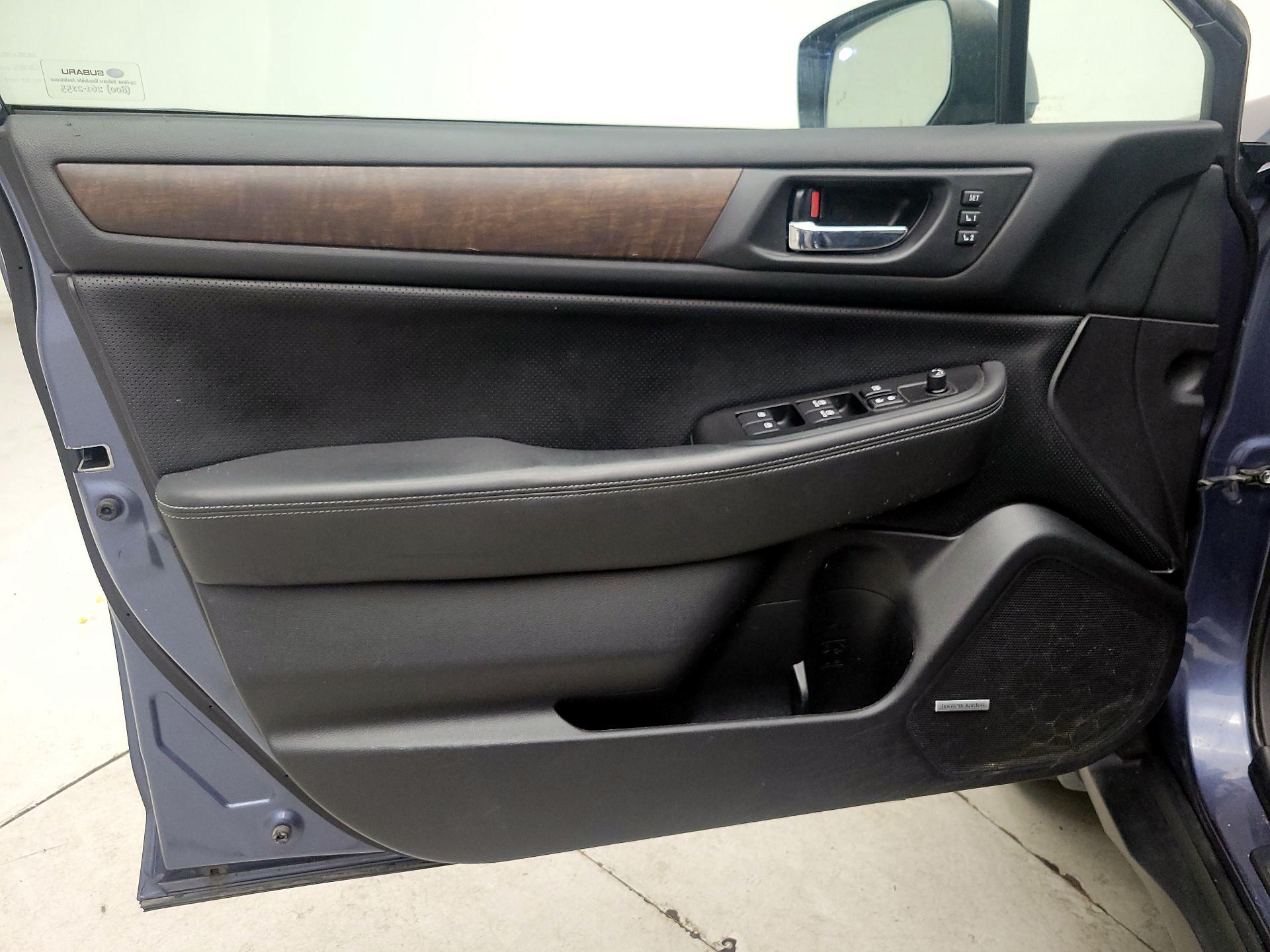 Thumbnail: 2015 Subaru Outback - 12