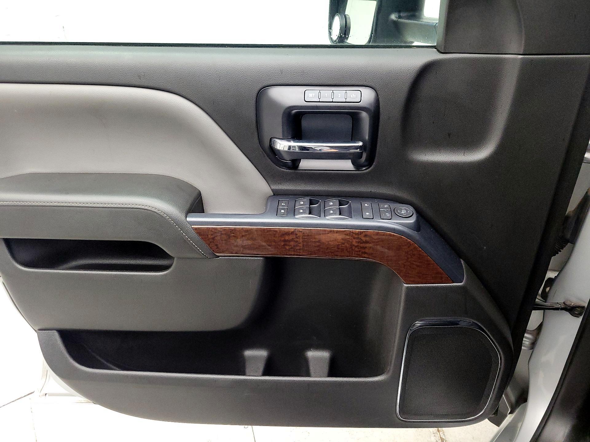 Thumbnail: 2015 GMC Sierra 3500 - 12