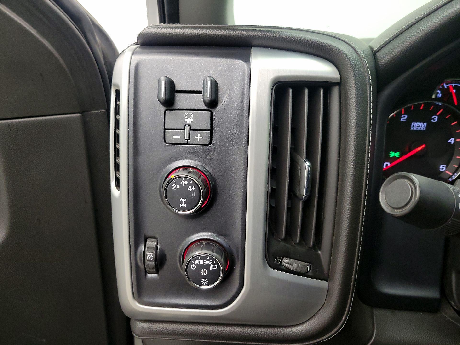 Thumbnail: 2015 GMC Sierra 3500 - 13