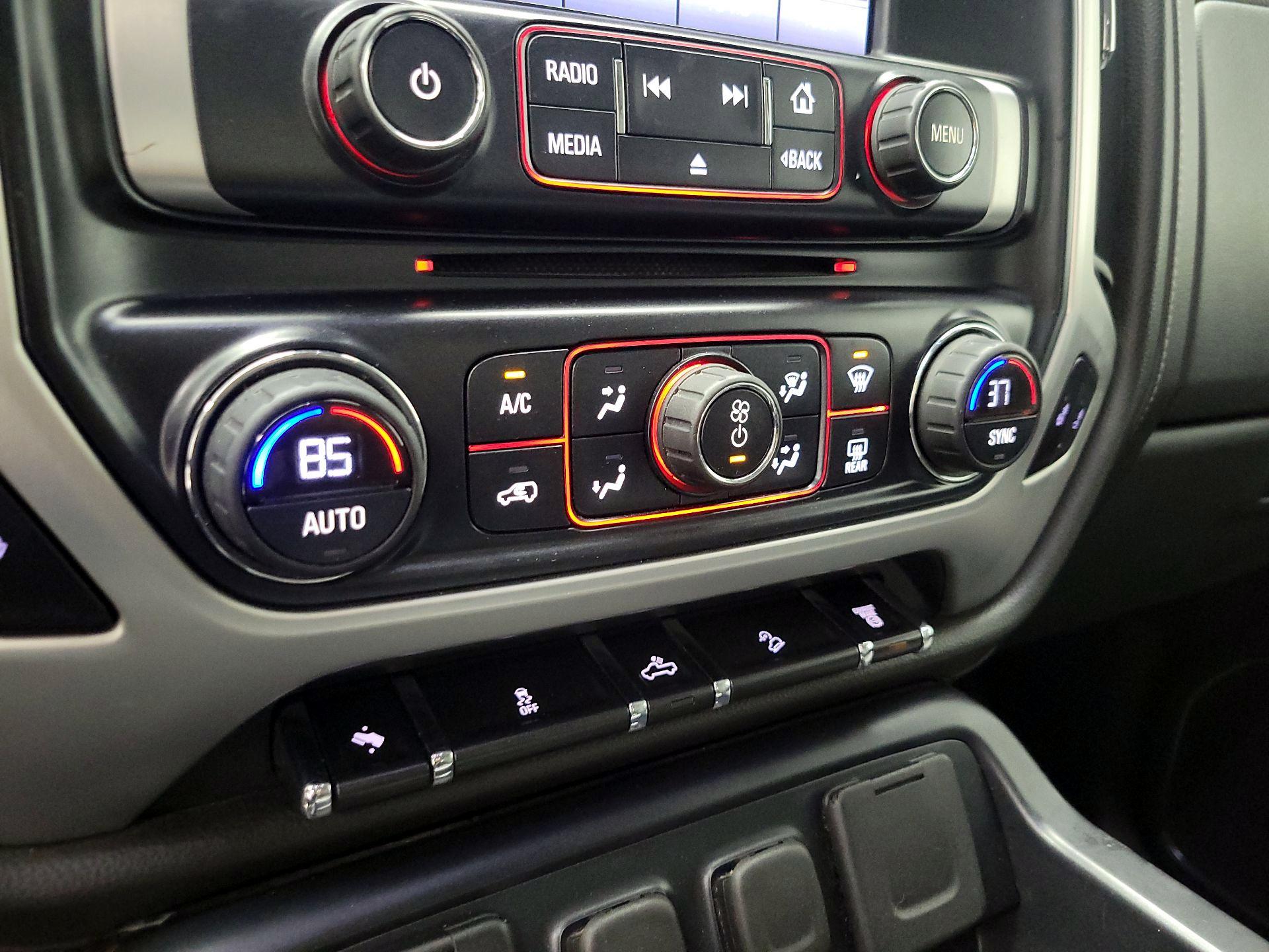 Thumbnail: 2015 GMC Sierra 3500 - 17