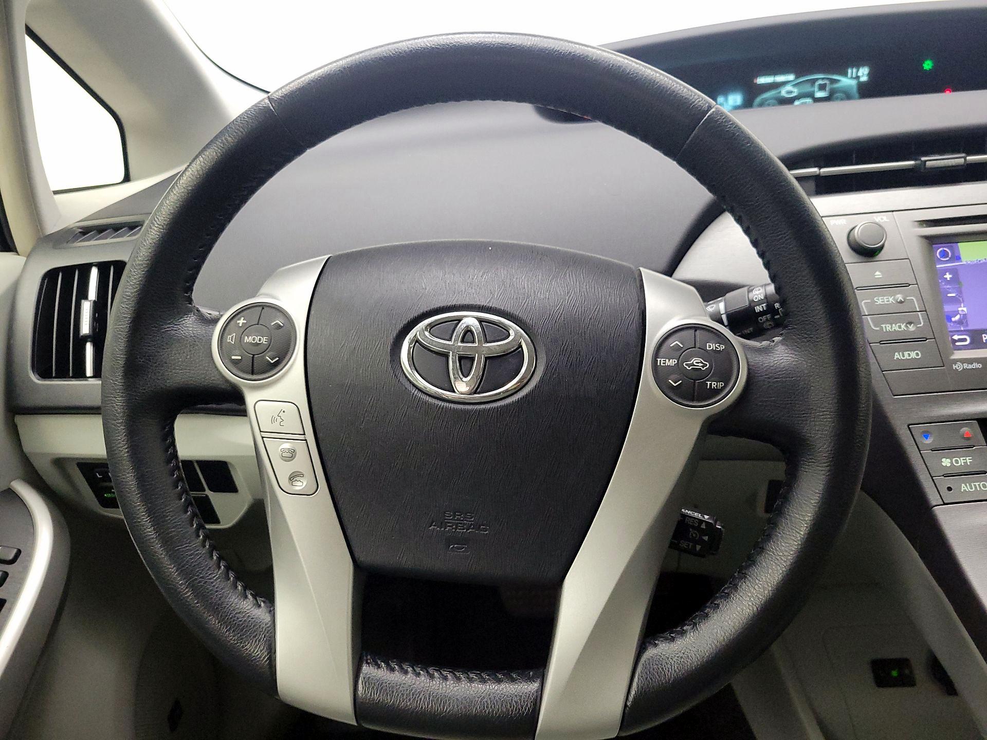 Thumbnail: 2014 Toyota Prius - 10