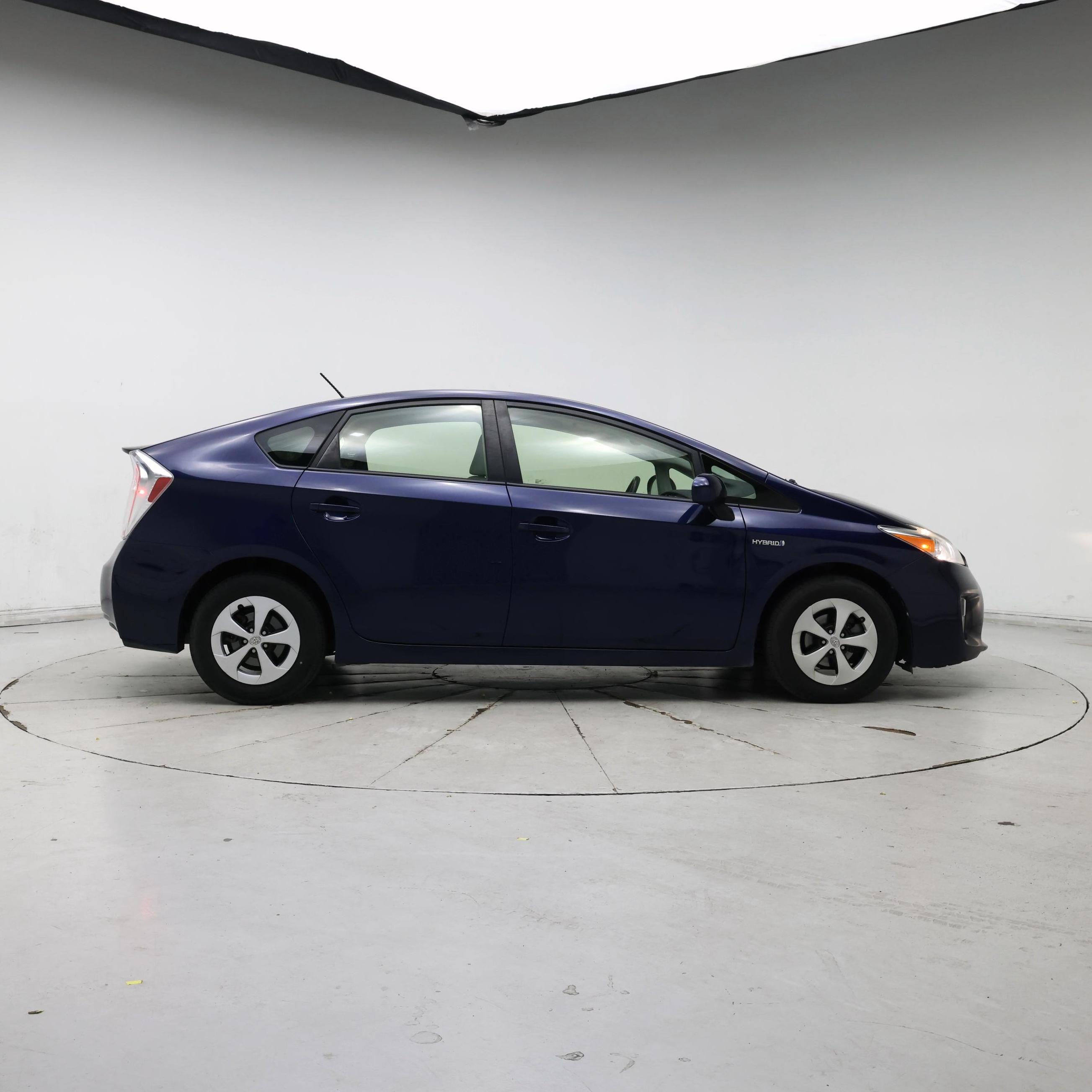 Thumbnail: 2014 Toyota Prius - 7