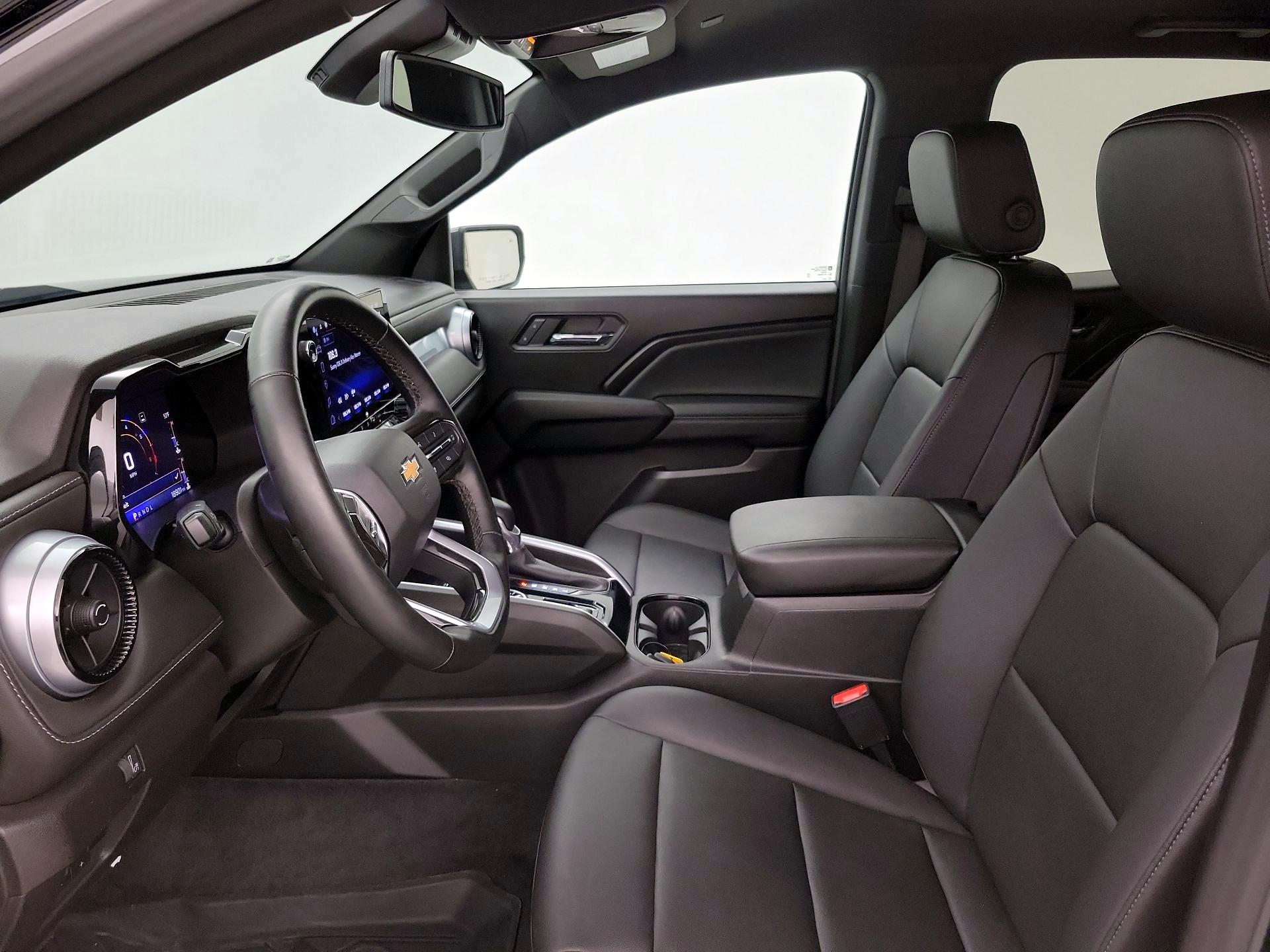 Thumbnail: 2023 Chevrolet Colorado - 11