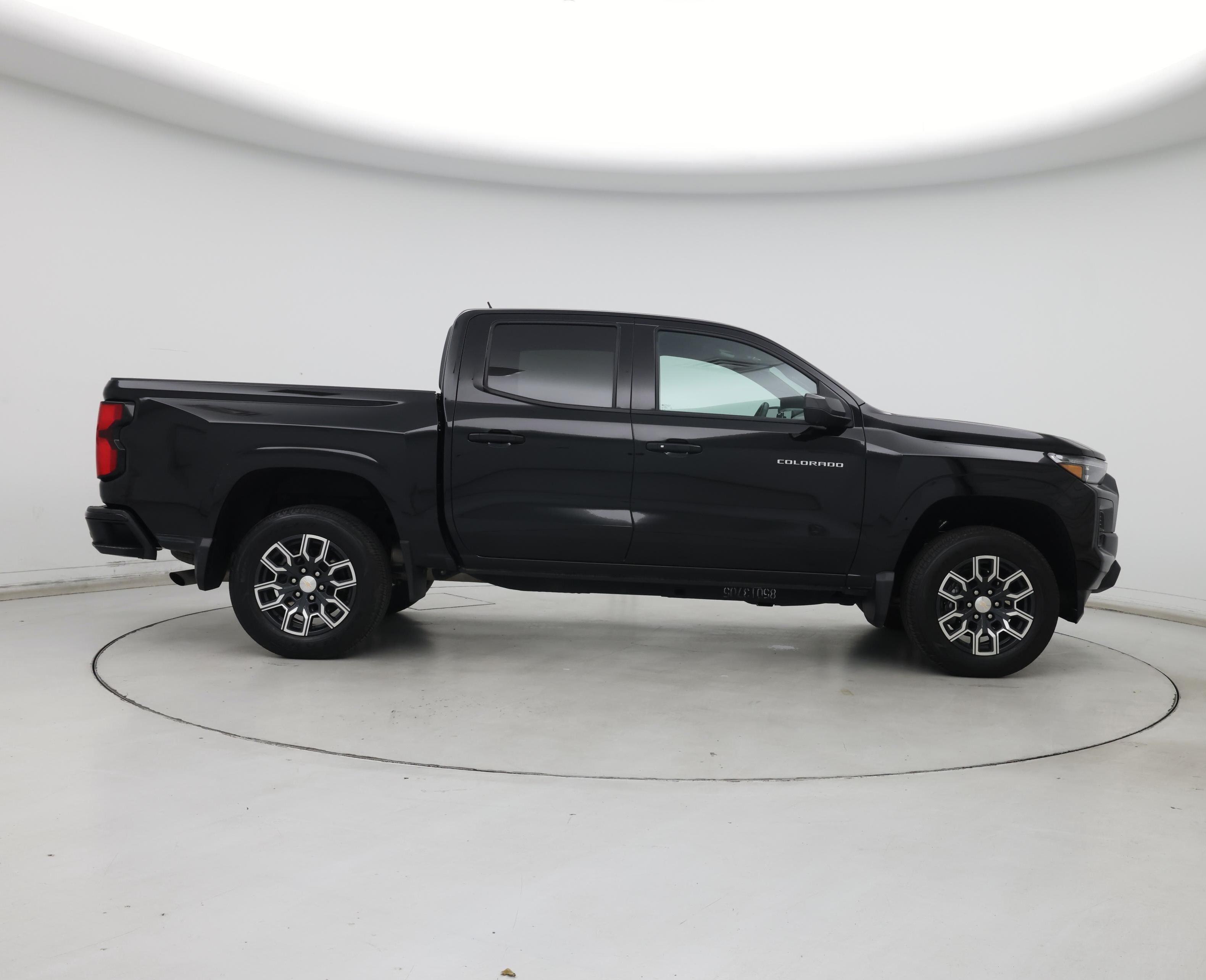 Thumbnail: 2023 Chevrolet Colorado - 7