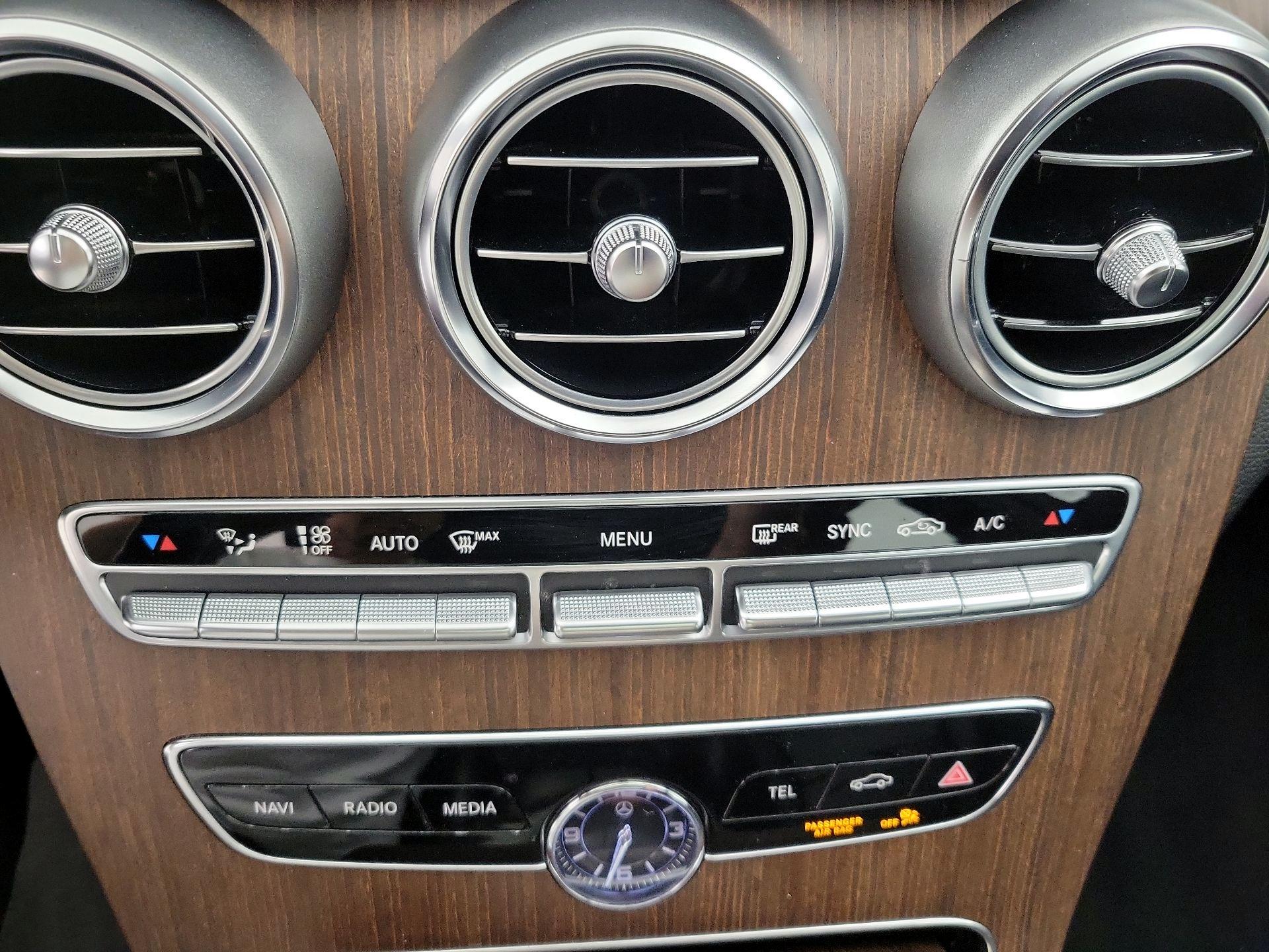 Thumbnail: 2019 Mercedes-Benz C-Class - 16