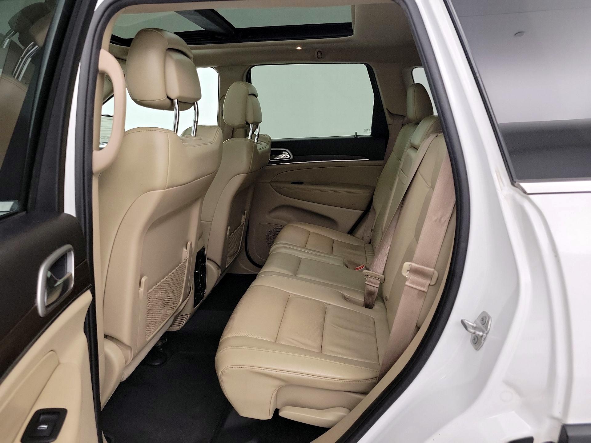 Thumbnail: 2018 Jeep Grand Cherokee - 20