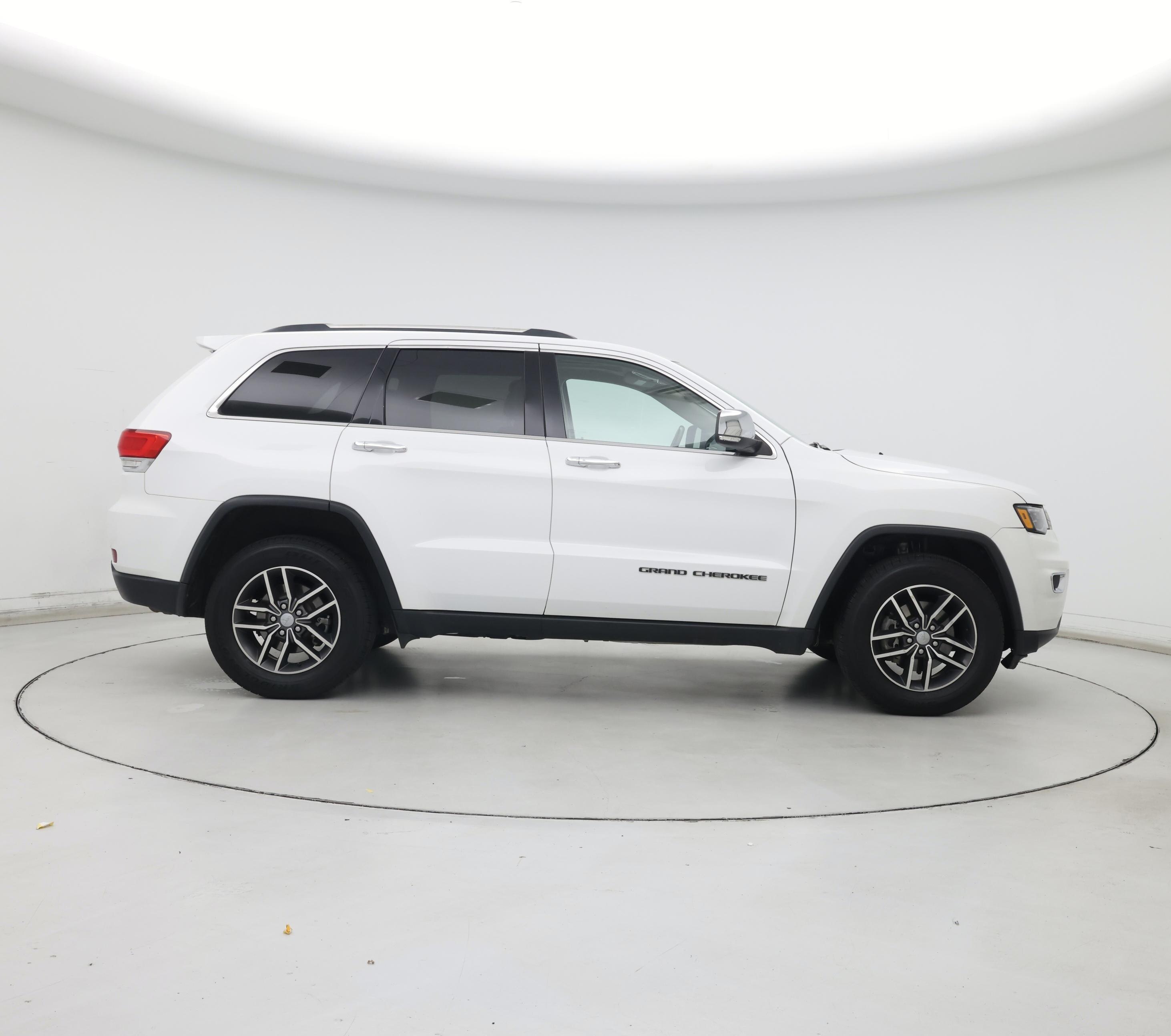 Thumbnail: 2018 Jeep Grand Cherokee - 7