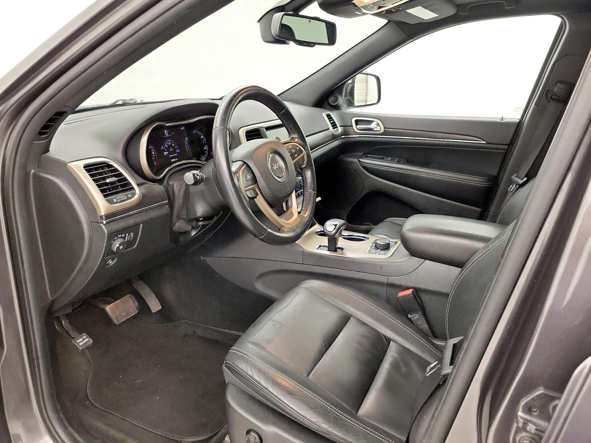 Thumbnail: 2015 Jeep Grand Cherokee - 11