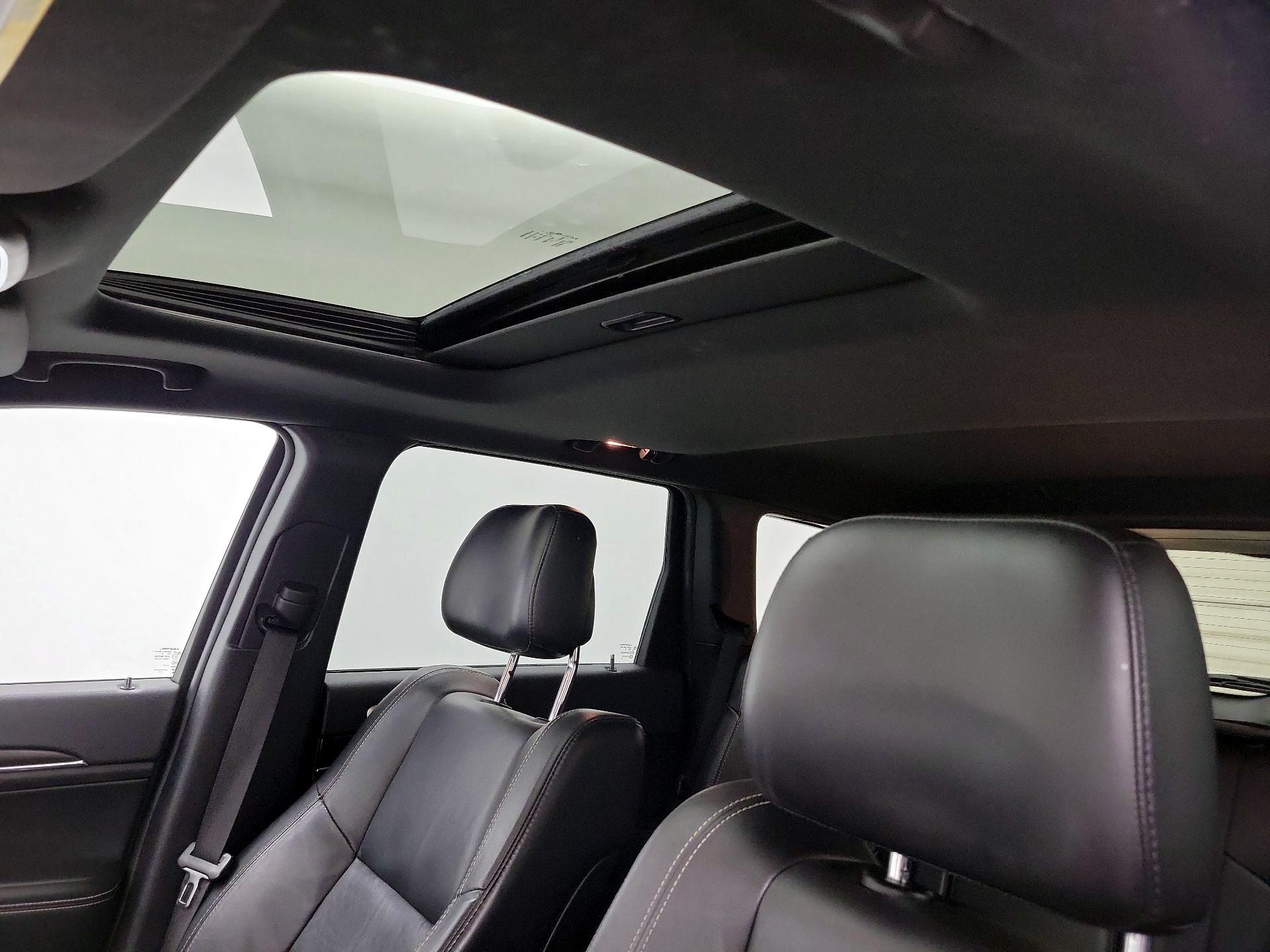 Thumbnail: 2015 Jeep Grand Cherokee - 20