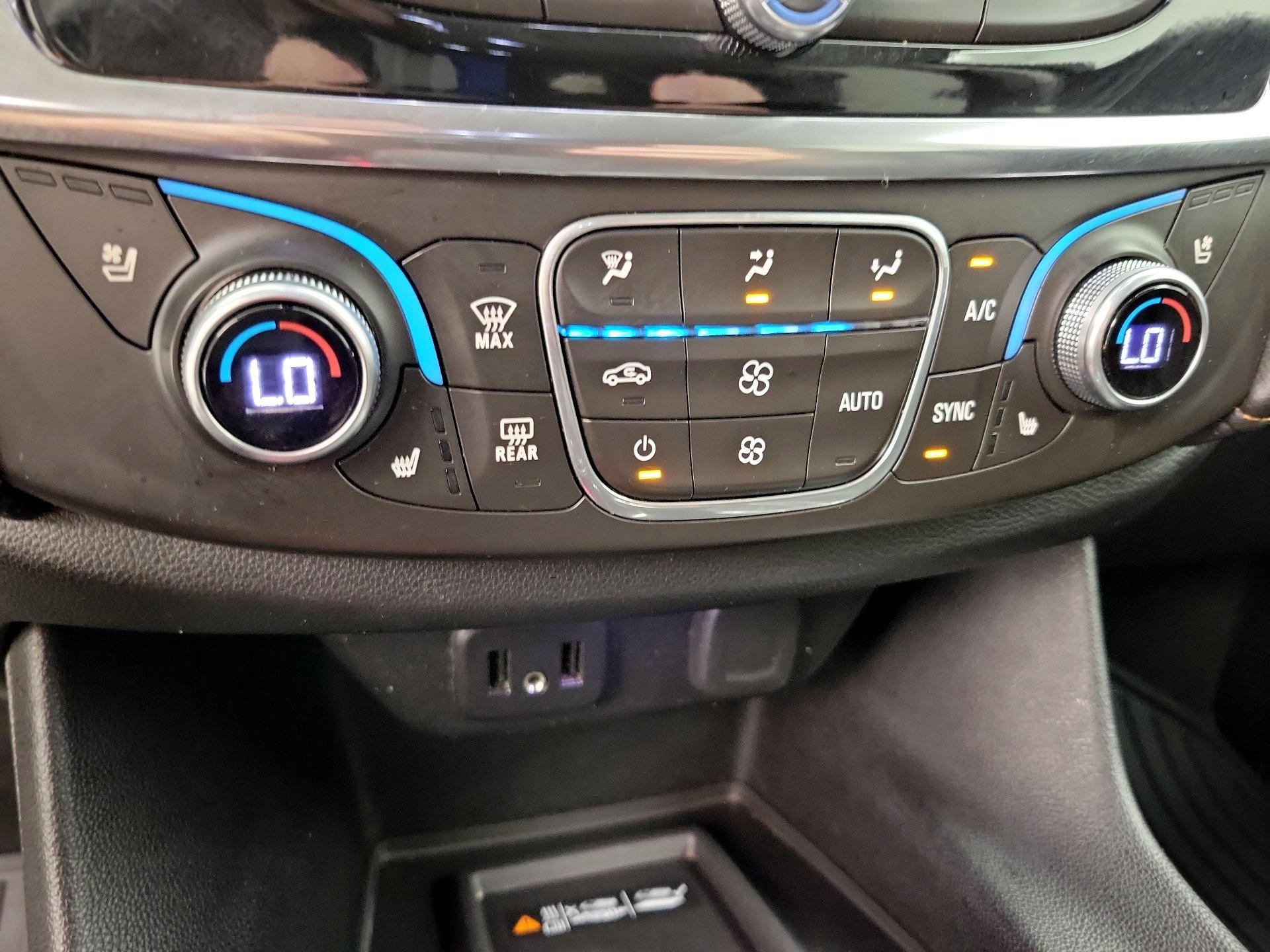 Thumbnail: 2018 Chevrolet Traverse - 17