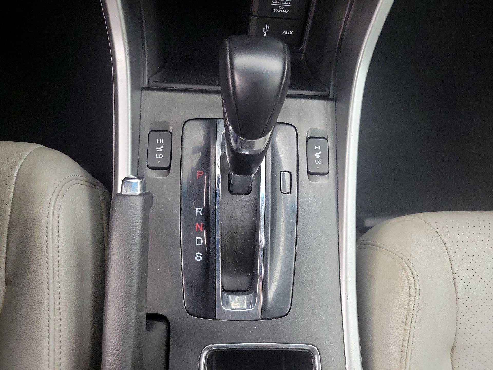 Thumbnail: 2015 Honda Accord - 17