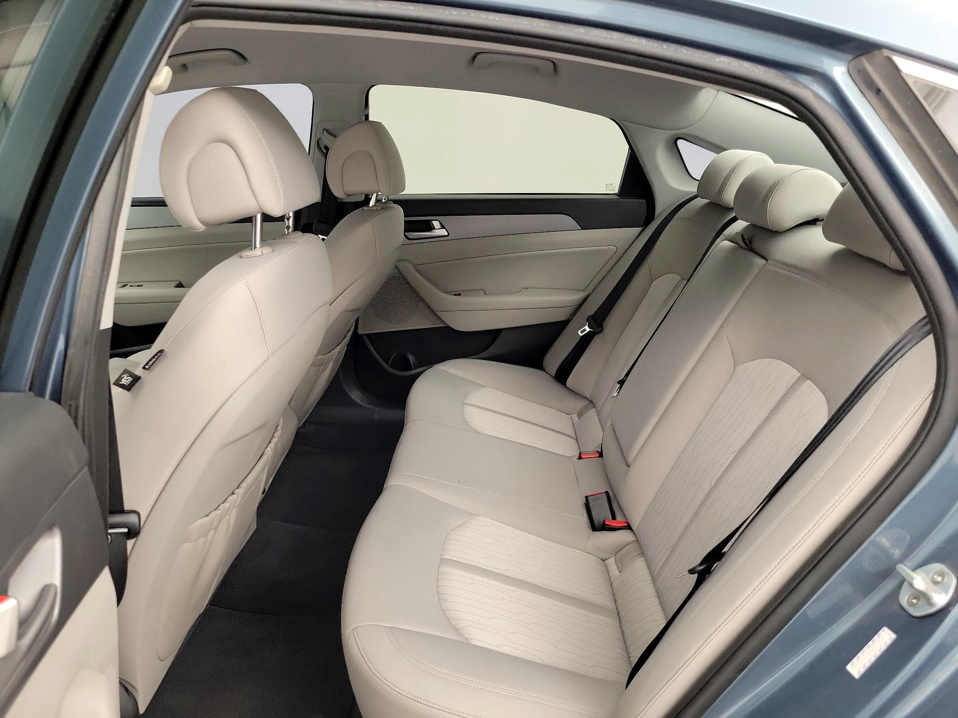 Thumbnail: 2016 Hyundai Sonata - 19