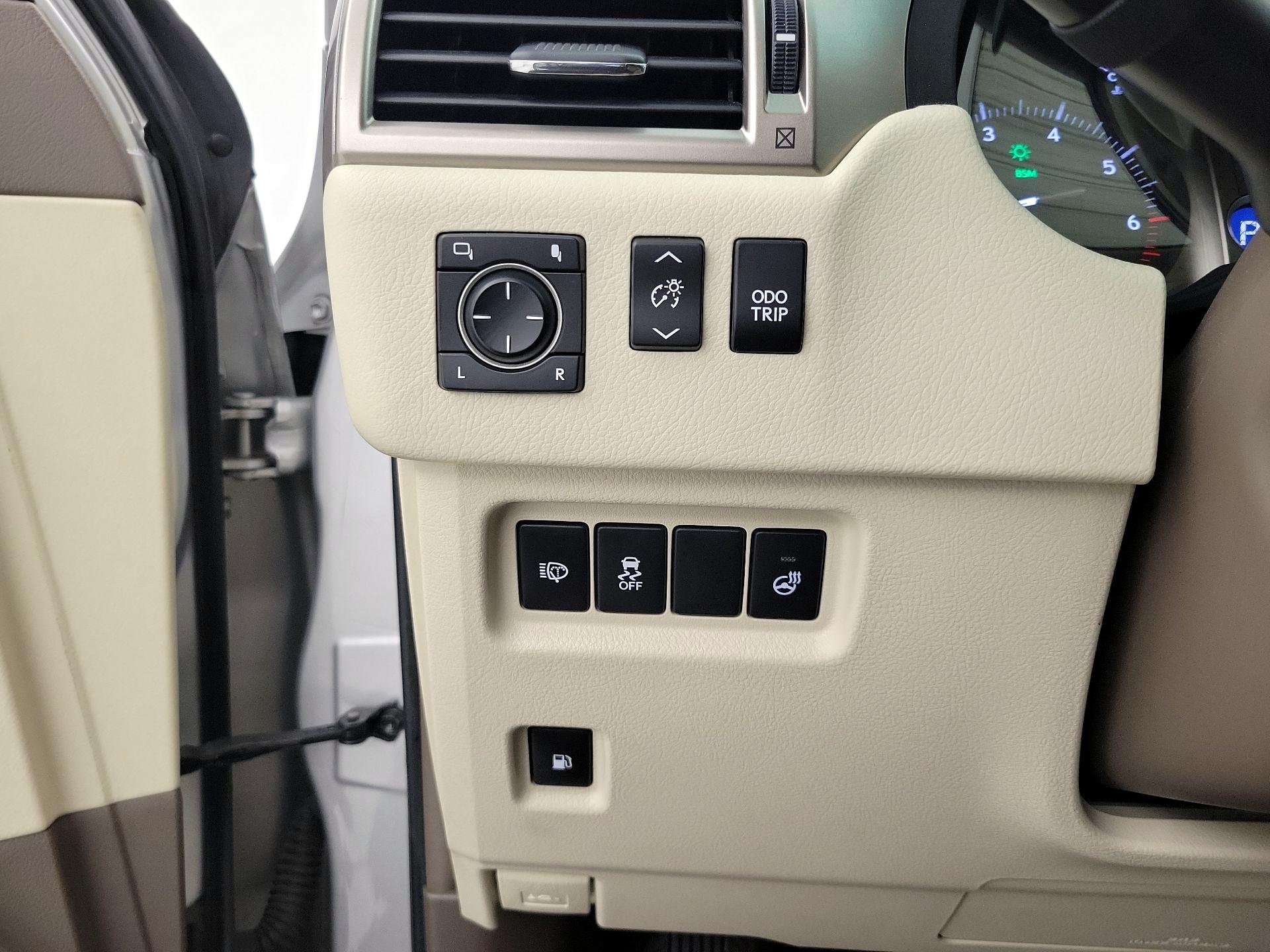 Thumbnail: 2014 Lexus GX - 13