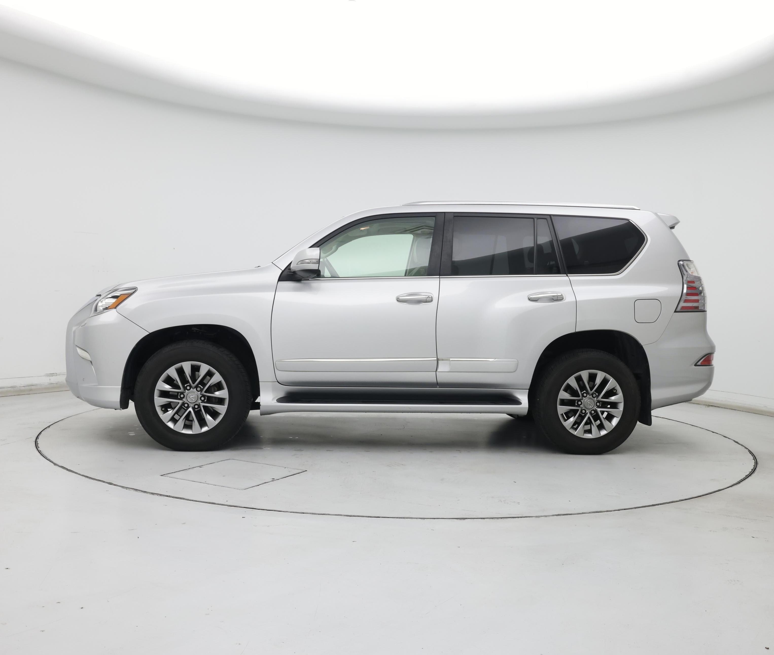 Thumbnail: 2014 Lexus GX - 3