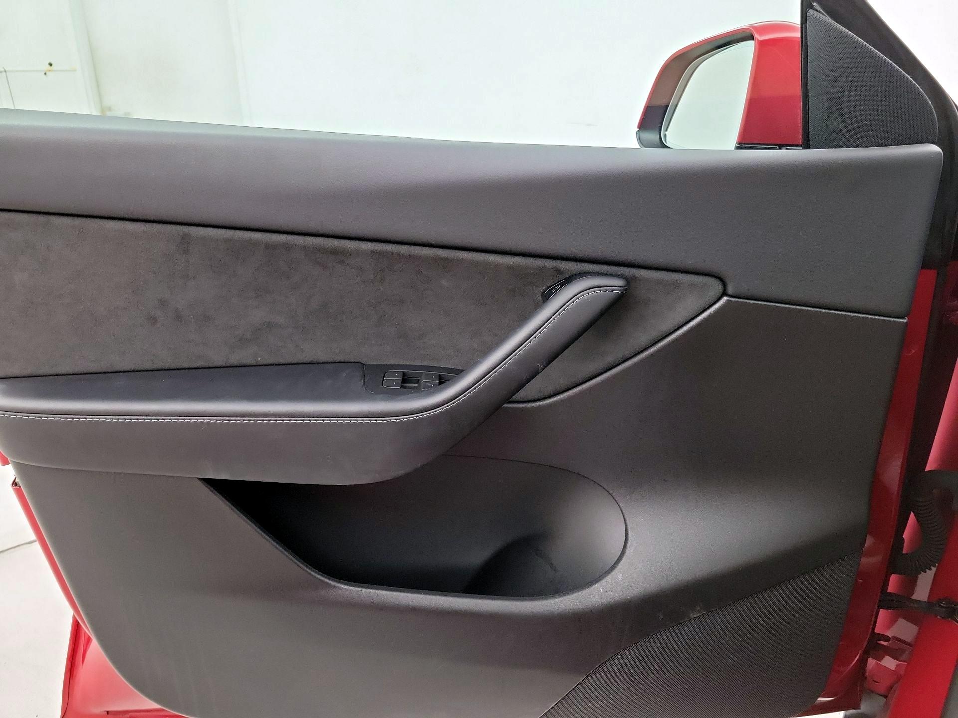 Thumbnail: 2022 Tesla Model Y - 12