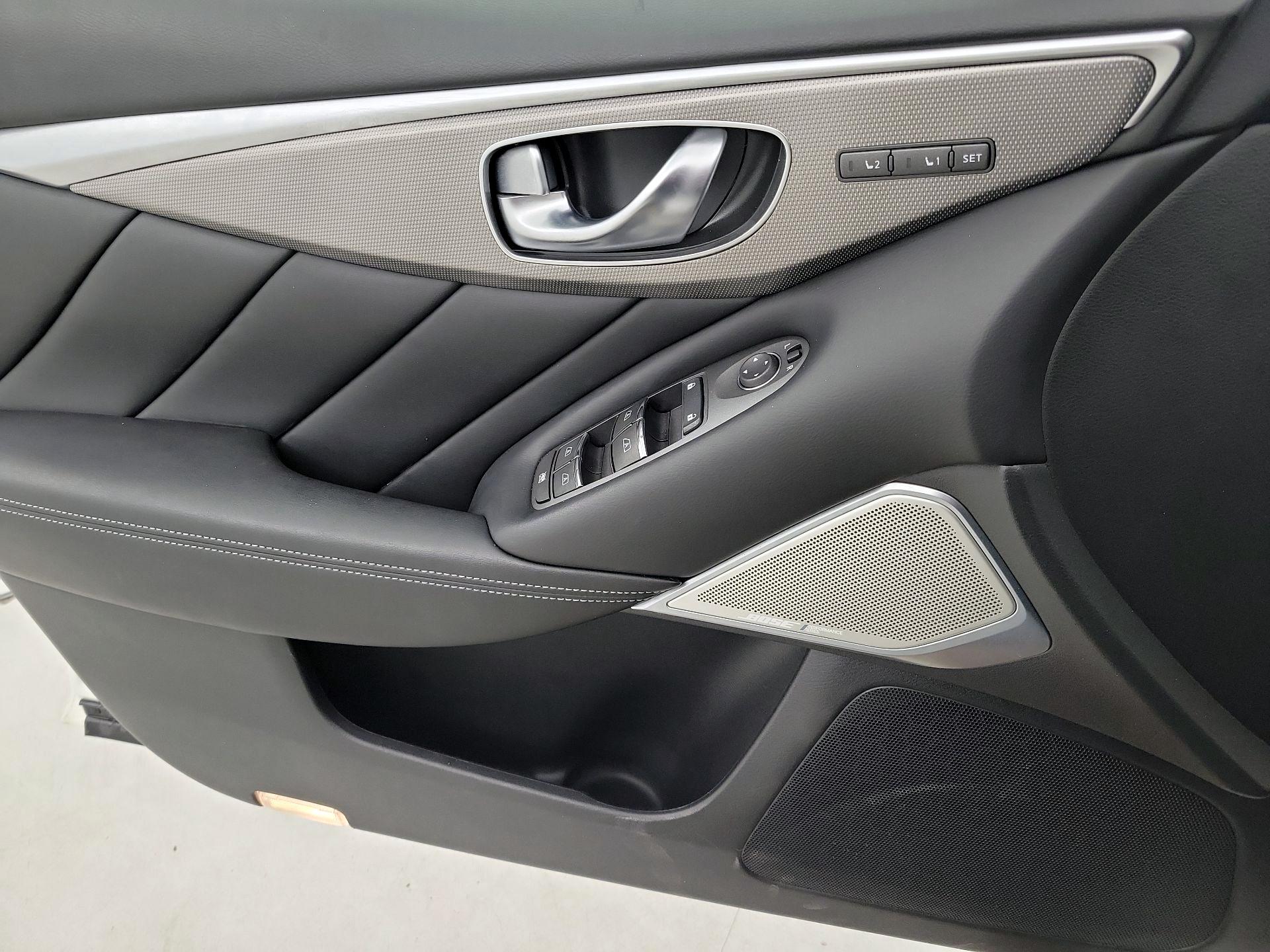 Thumbnail: 2017 INFINITI Q50 - 12