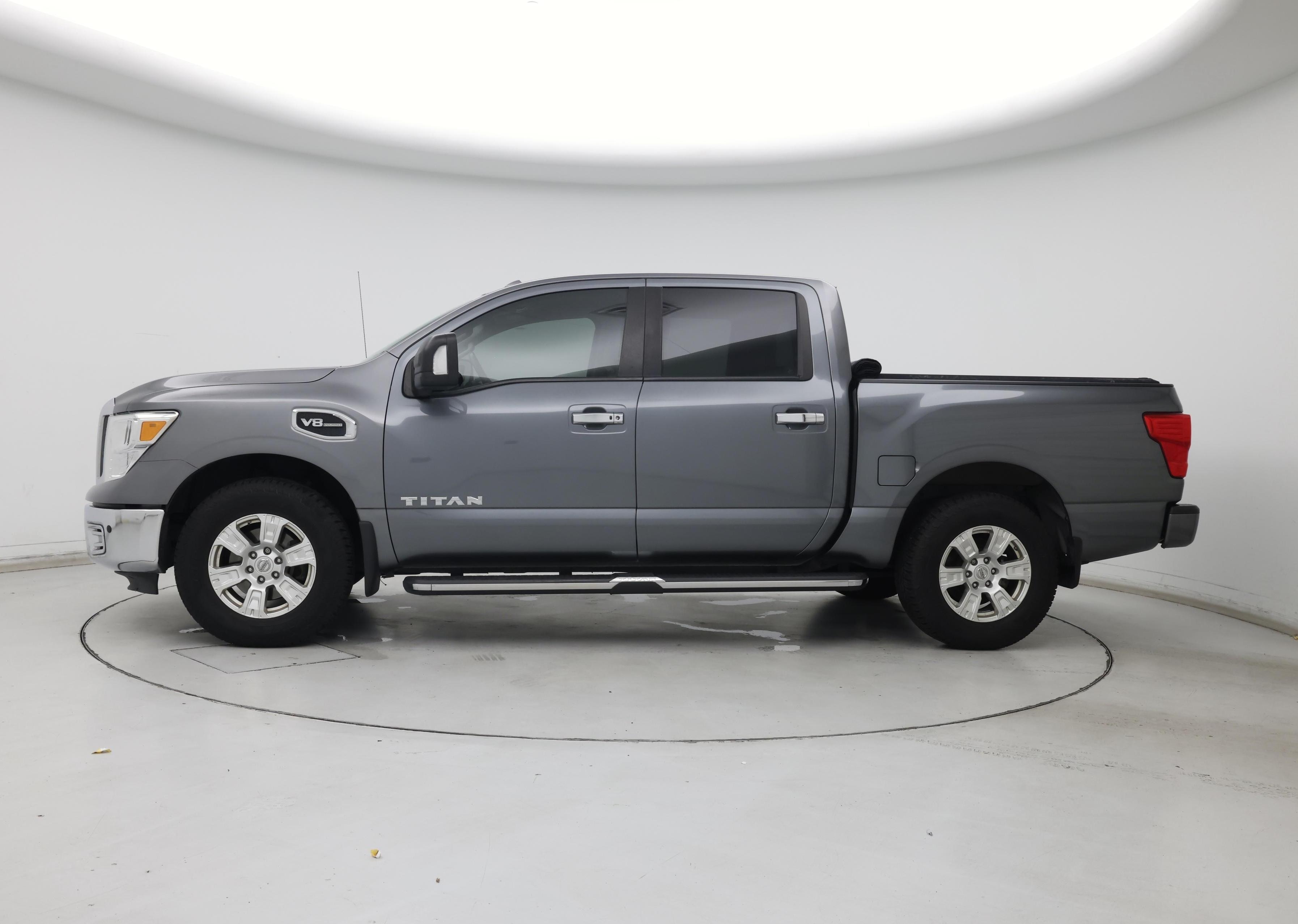 Thumbnail: 2017 Nissan Titan - 3