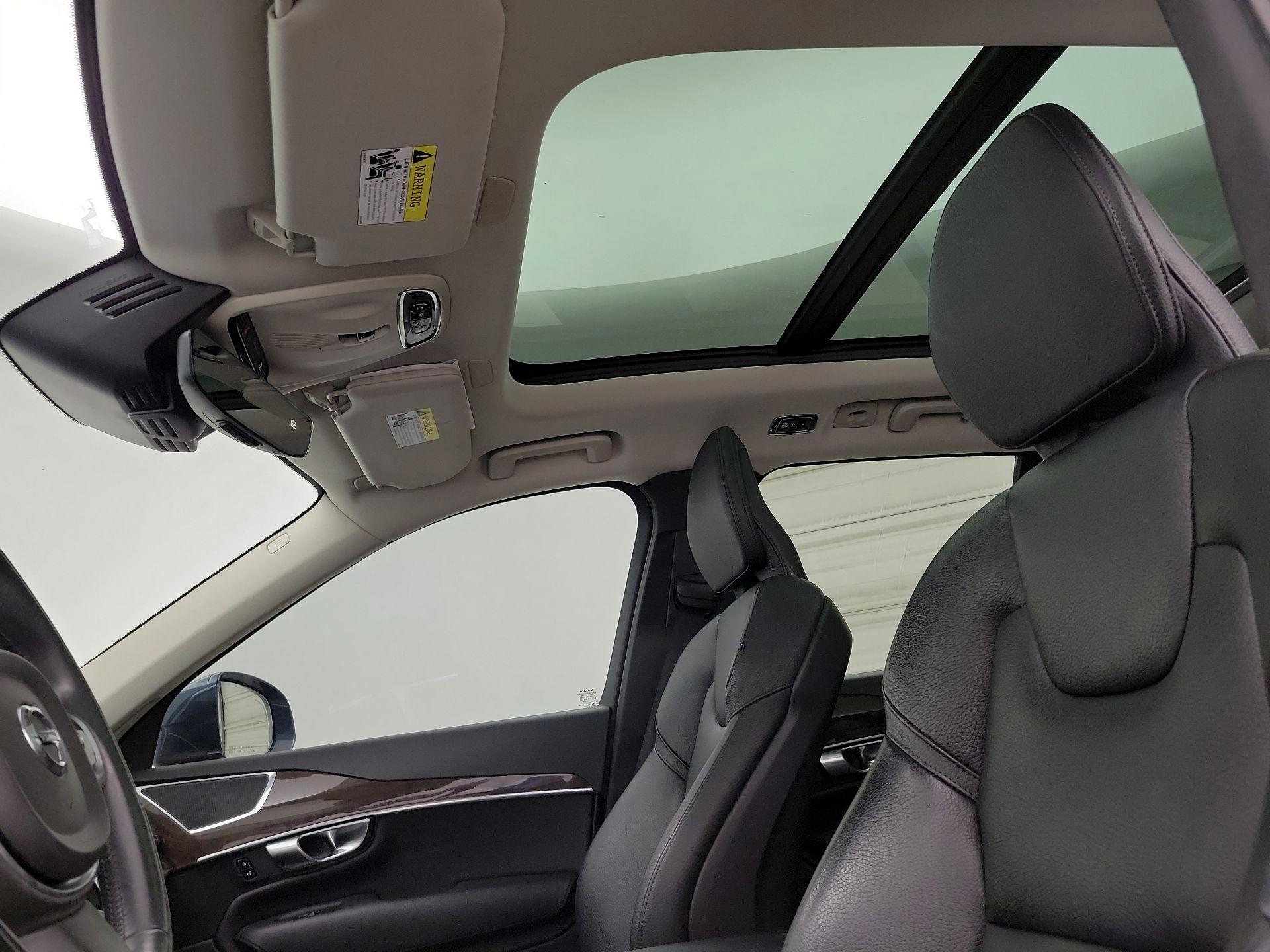 Thumbnail: 2019 Volvo XC90 - 20