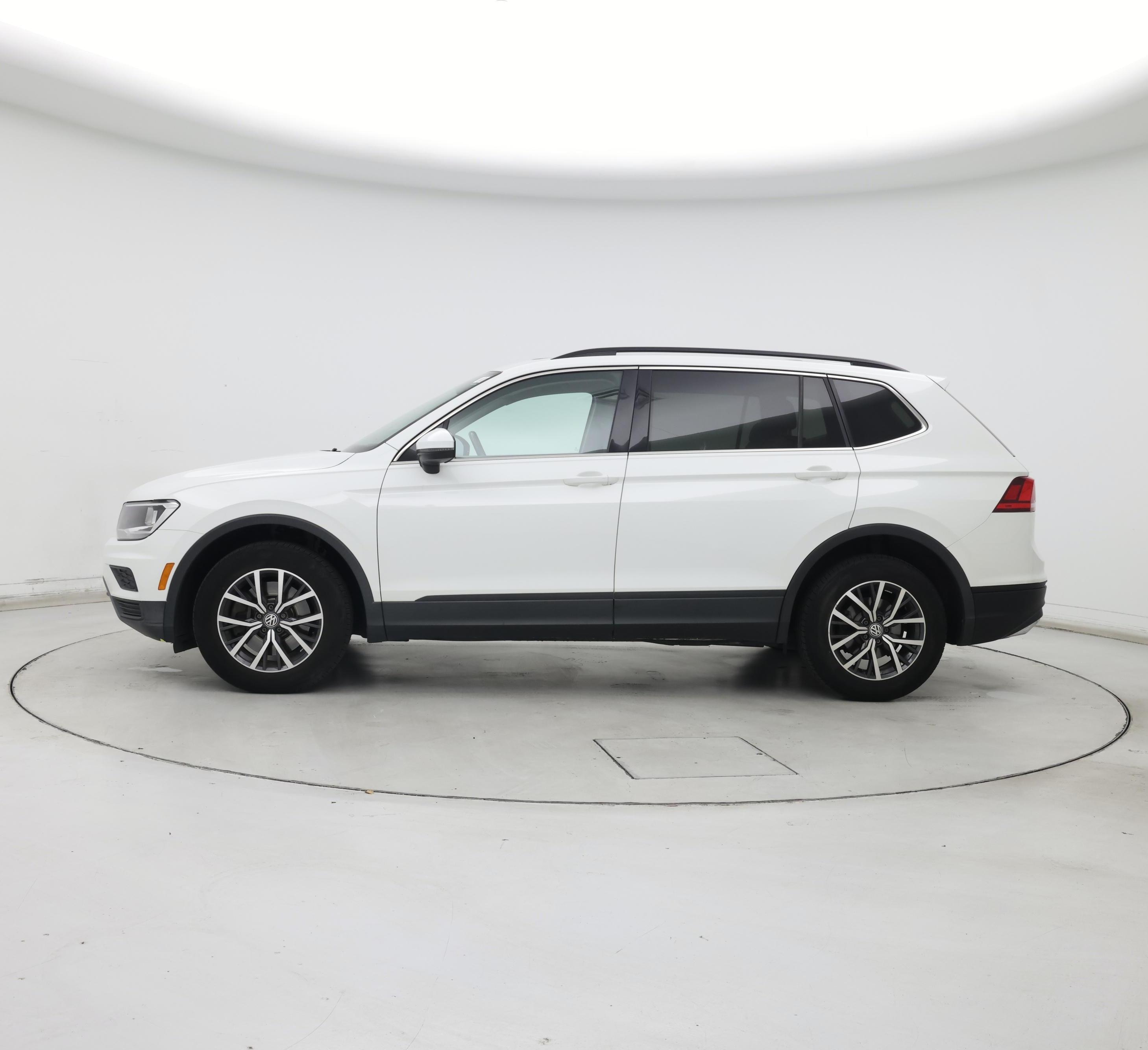 Thumbnail: 2019 Volkswagen Tiguan - 3
