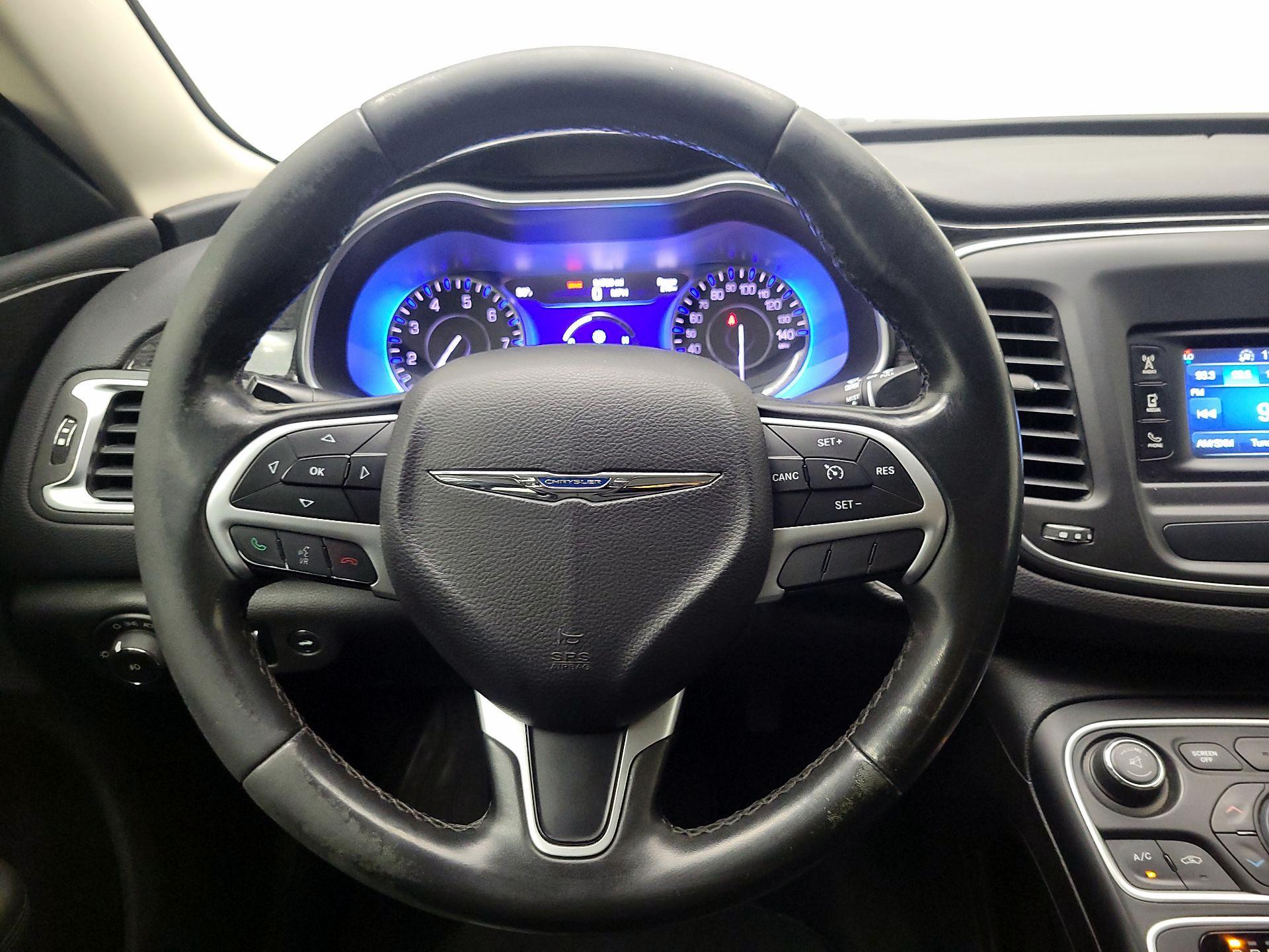 Thumbnail: 2015 Chrysler 200 - 10