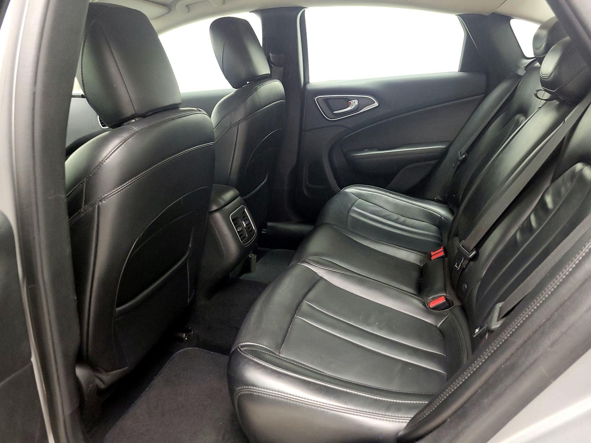 Thumbnail: 2015 Chrysler 200 - 19