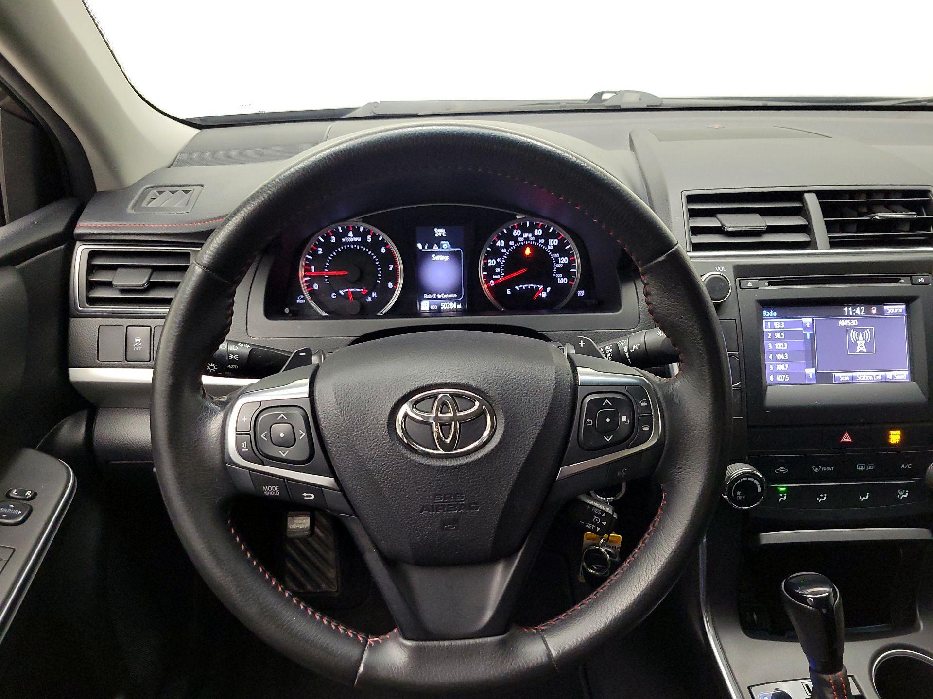 Thumbnail: 2017 Toyota Camry - 10