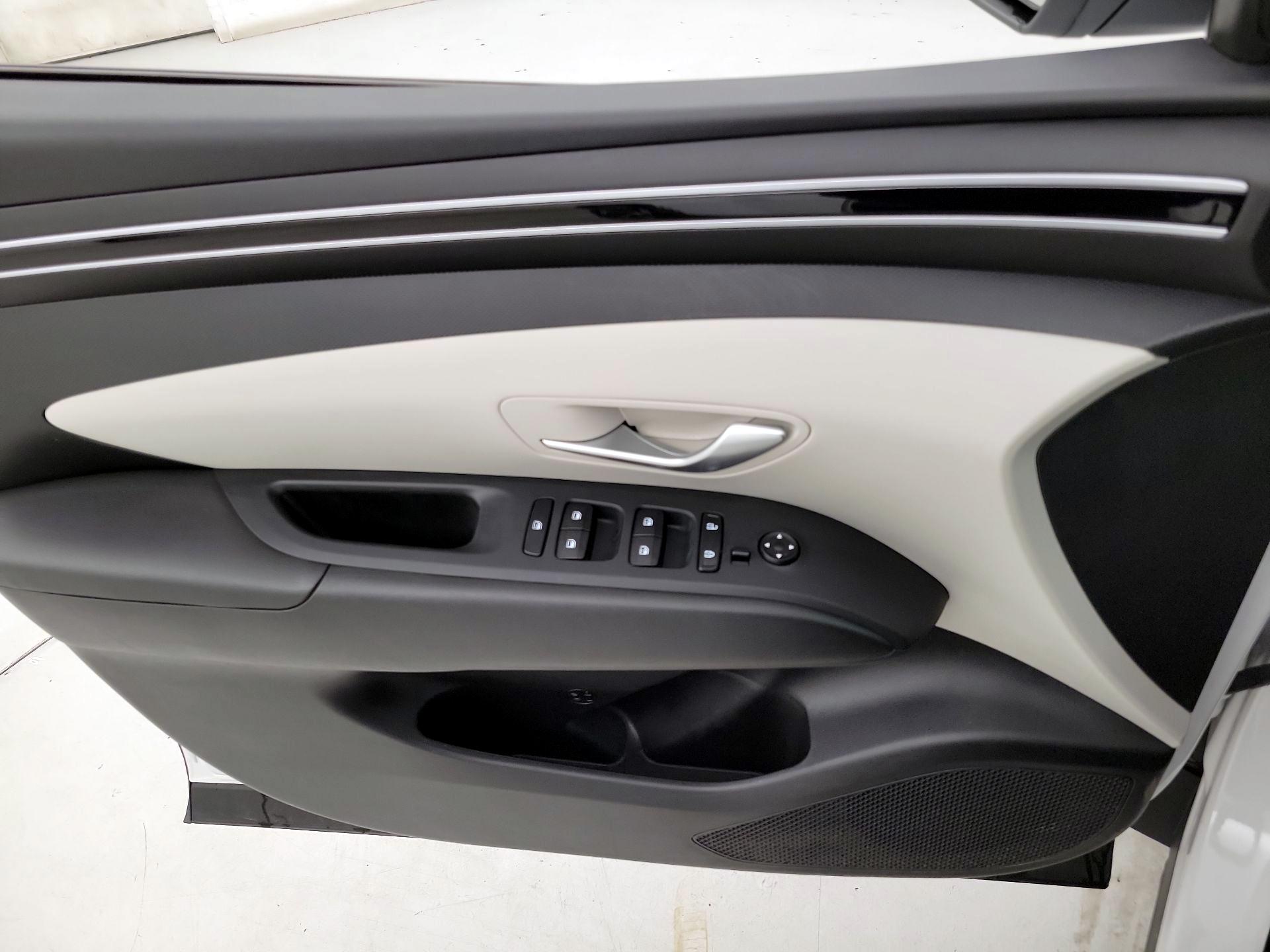 Thumbnail: 2022 Hyundai Tucson - 12